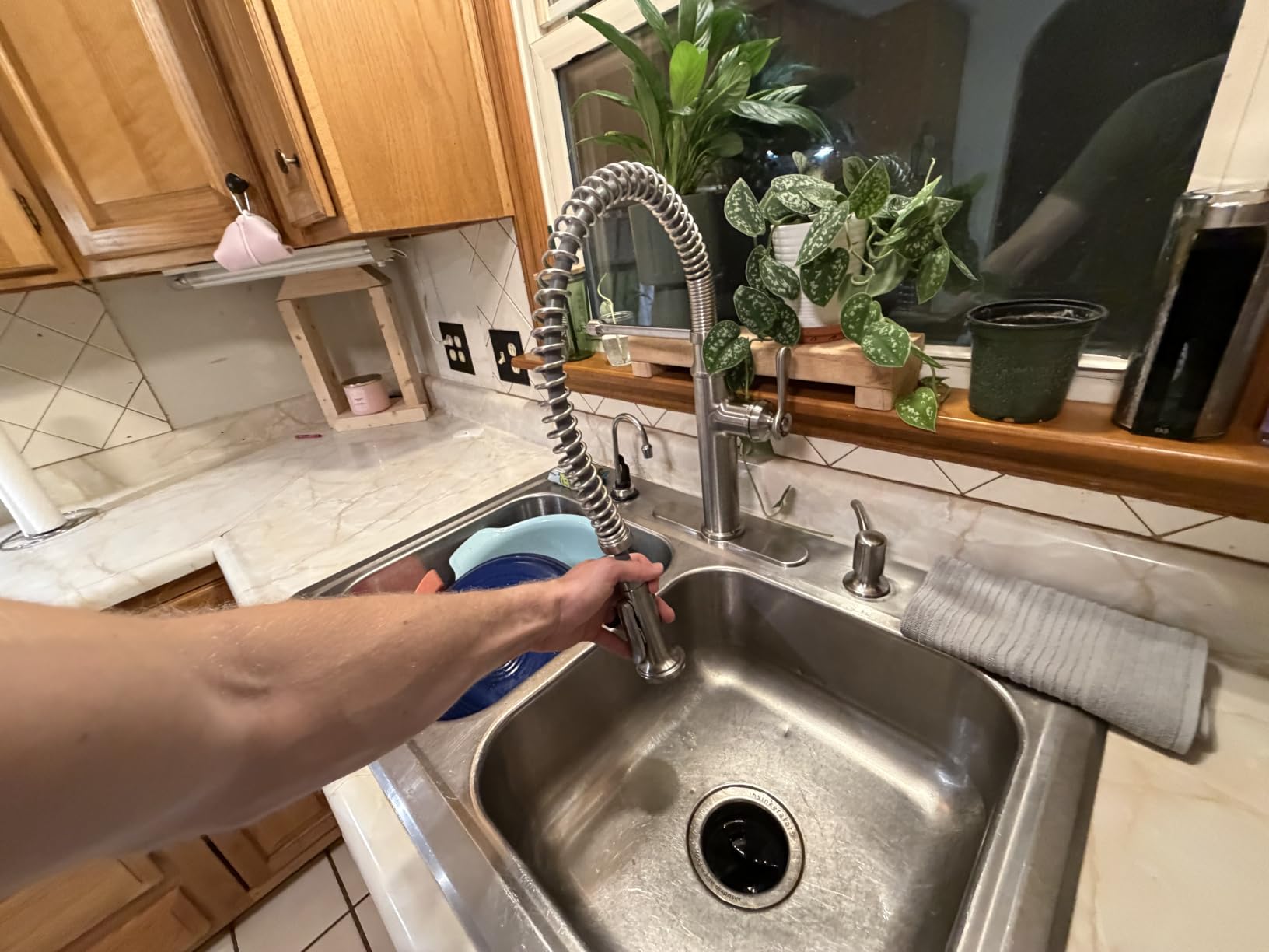 KOHLER K-R22745-SD-VS Semi-Professional Kitchen Sink Faucets with Soap Dispenser, Commercial Kitchen Faucets with Pull Down Sprayer, Vibrant Stainless customer photo 1