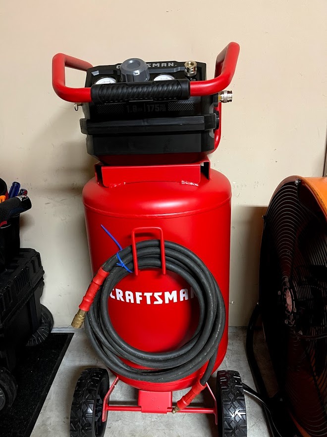 Craftsman Air Compressor, 20 Gallon Oil-Free 1.8 HP Max 175 PSI Pressure Two Quick Couplers Big Capacity, Red- CMXECXA0232043 customer photo 2