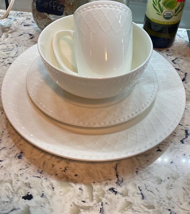 Stone Lain Alexandria 16-Piece Dinnerware Set Bone China, White customer photo 1