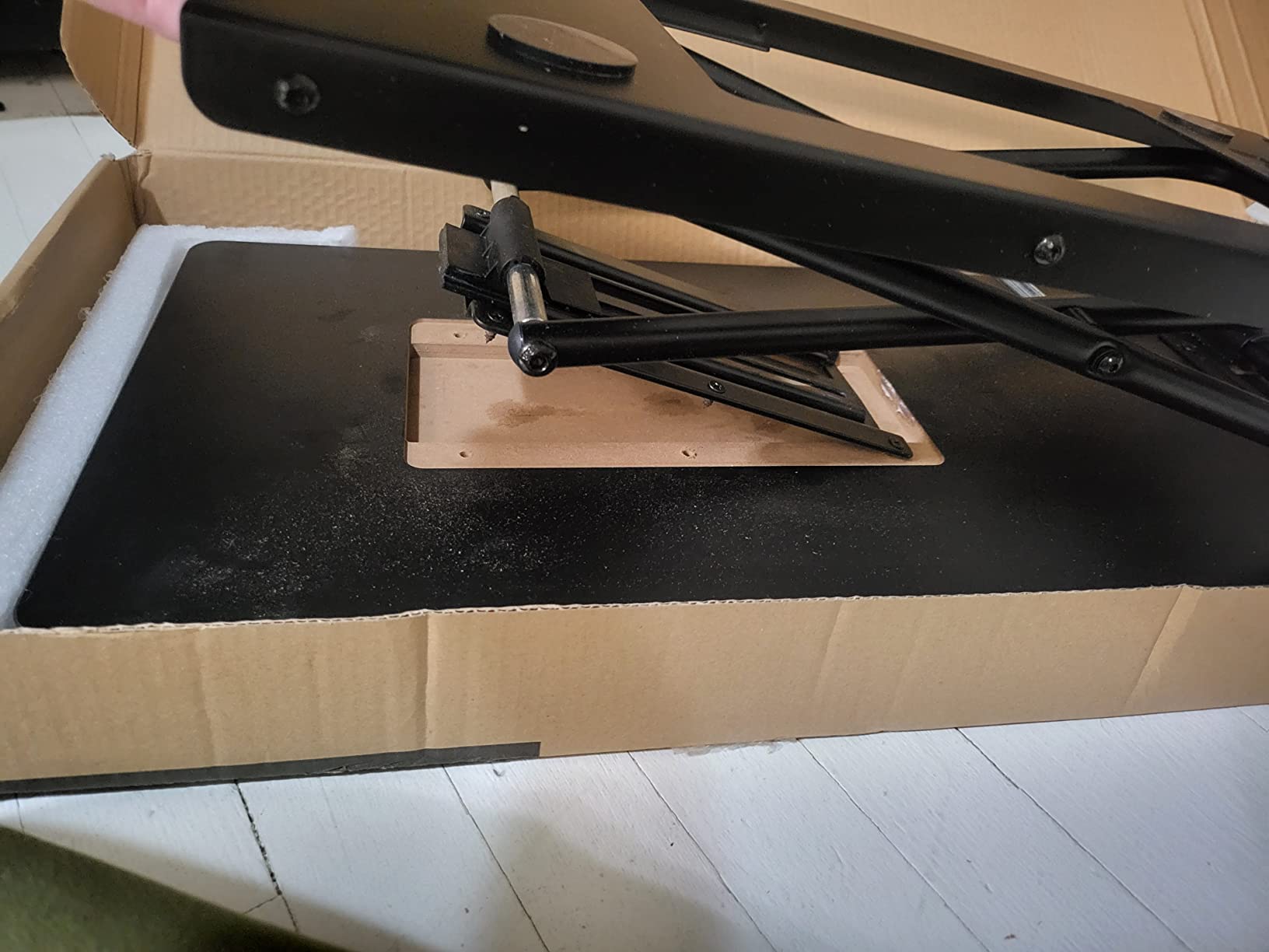 Mount-It! Standing Keyboard Tray, Sit to Stand 1.7-15.6 in, 23.6 in customer photo 1