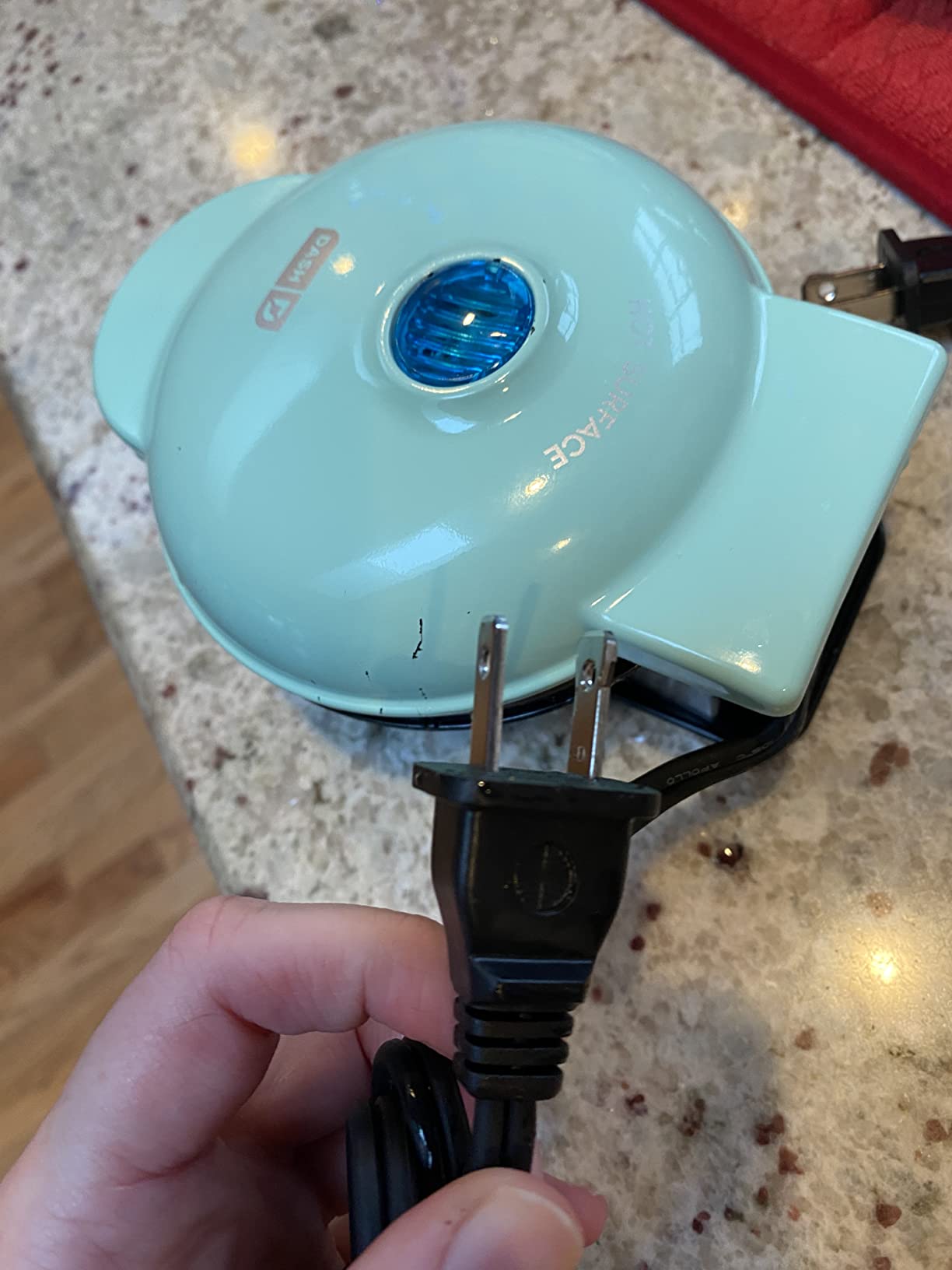 Dash Mini Maker Set - Customized Treat Maker - Supports Multi-Function Cooking - Easy Cleanup and User-Friendly Design - White, Aqua & Red - Waffle, Grill & Griddle Irons customer photo 2