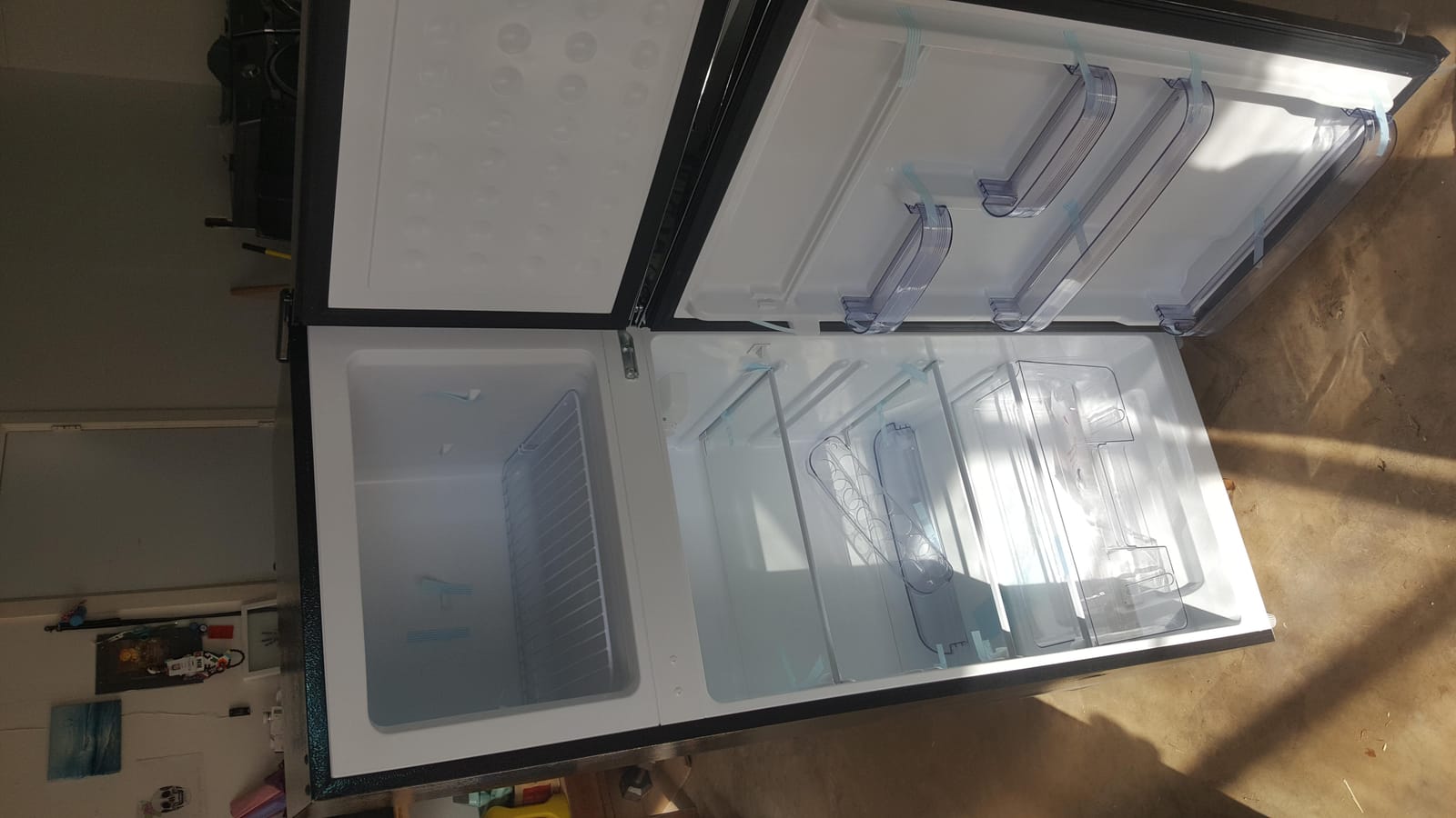 Hamilton Beach HBFR786BLACK6COM 2 Door Apartment Size Refrigerator with Freezer, 7.5 cu. ft, Retro Black customer photo 2