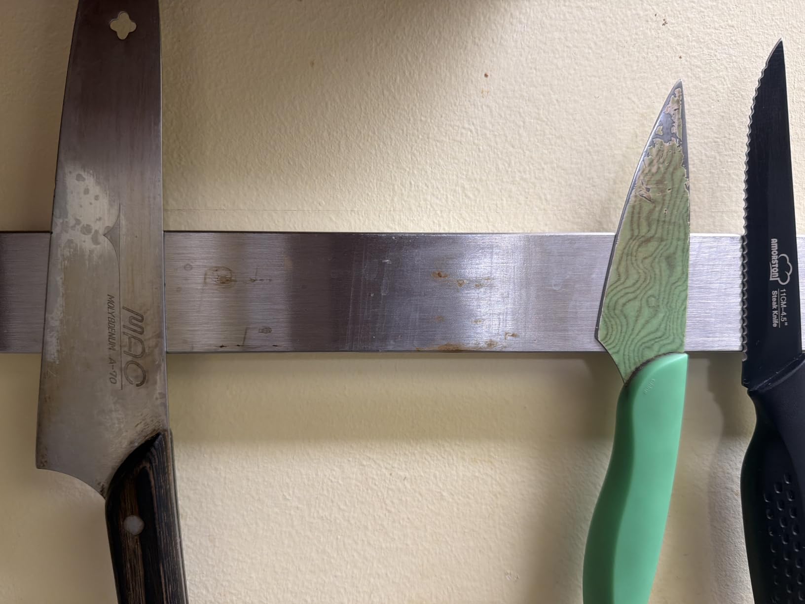 Ninonly 12 Inch Magnetic Knife Holder for Wall, Stainless Steel Knife Strip customer photo 1