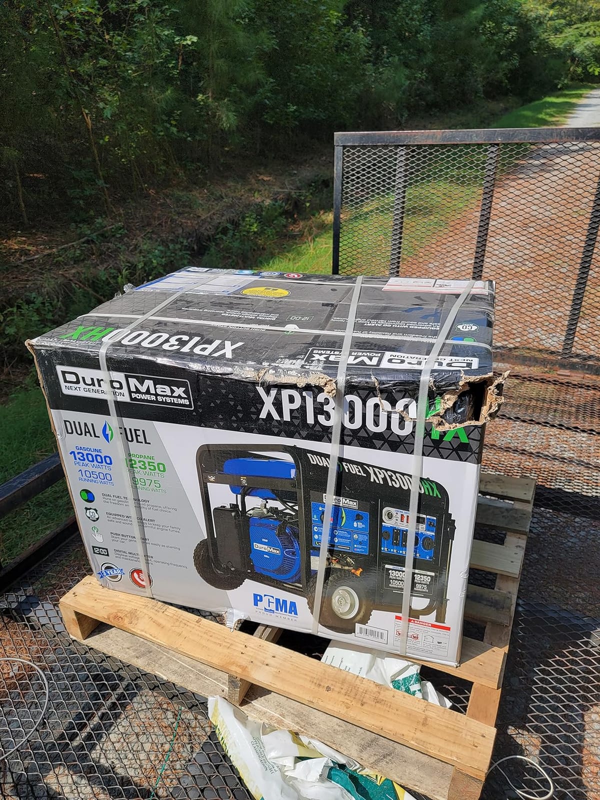 DuroMax XP13000HX 13,000-Watt Dual Fuel Portable Generator - Gas & Propane, Electric Start, Whole Home Power Backup, Transfer Switch Ready, RV & Emergency Ready customer photo 2