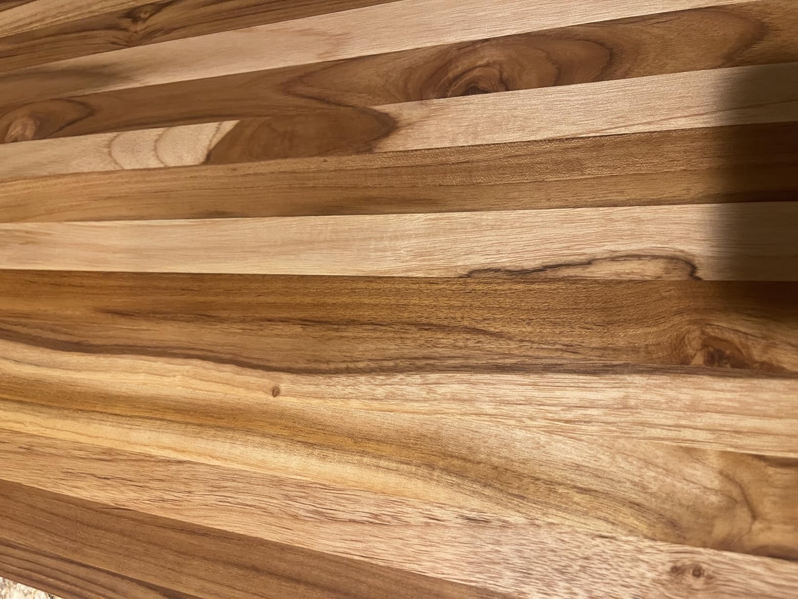 BEEFURNI Large Teak Wood Cutting Board with Juice Groove (22x16x1.25