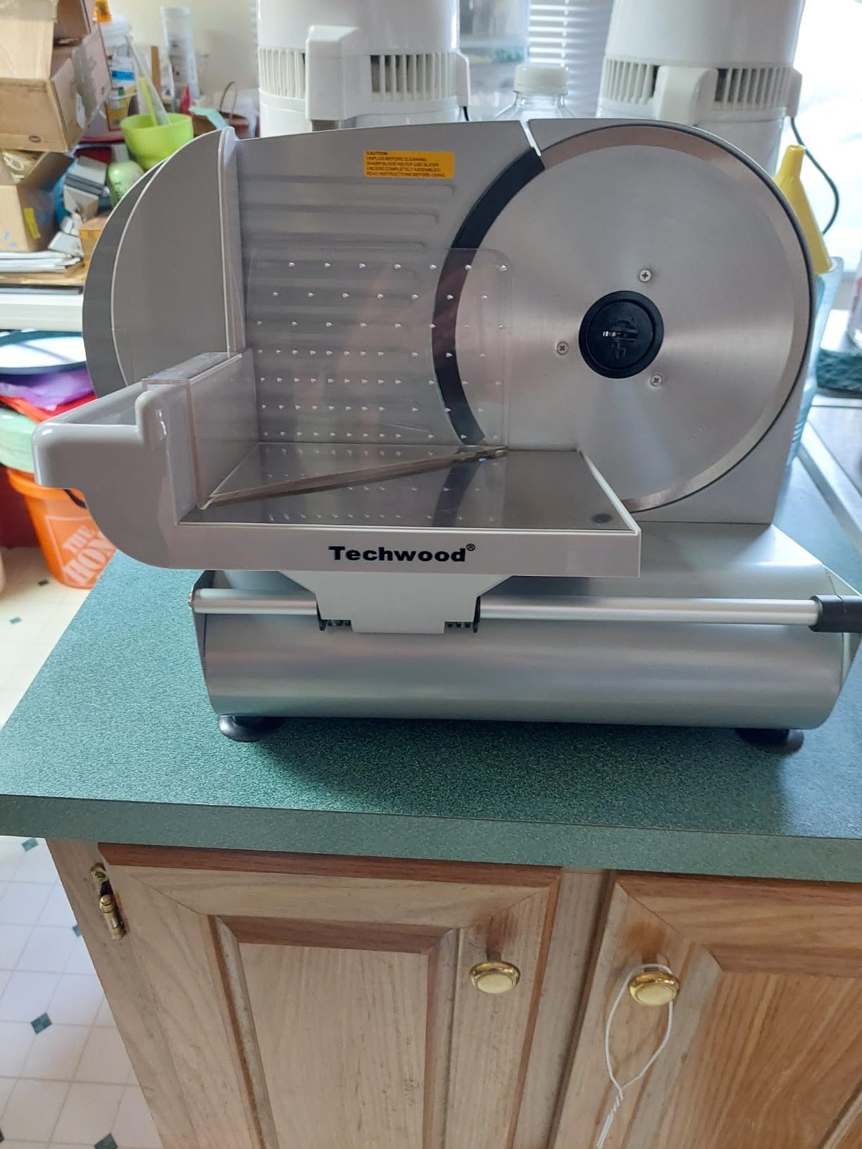 Meat Slicer, Techwood Electric Deil Food Slicer with Removable 9” Stainless Steel Blade, Deli Cheese Fruit Vegetable Bread Cutter with Adjustable Knob for Thickness, Food Carriage & Non-Slip Feet customer photo 2