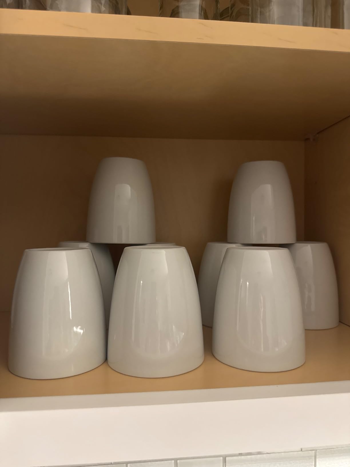 Amazon Basics Porcelain Heat Resistant Coffee Mugs, Microwave and Oven Safe, 12 oz, White, 12 Count customer photo 2