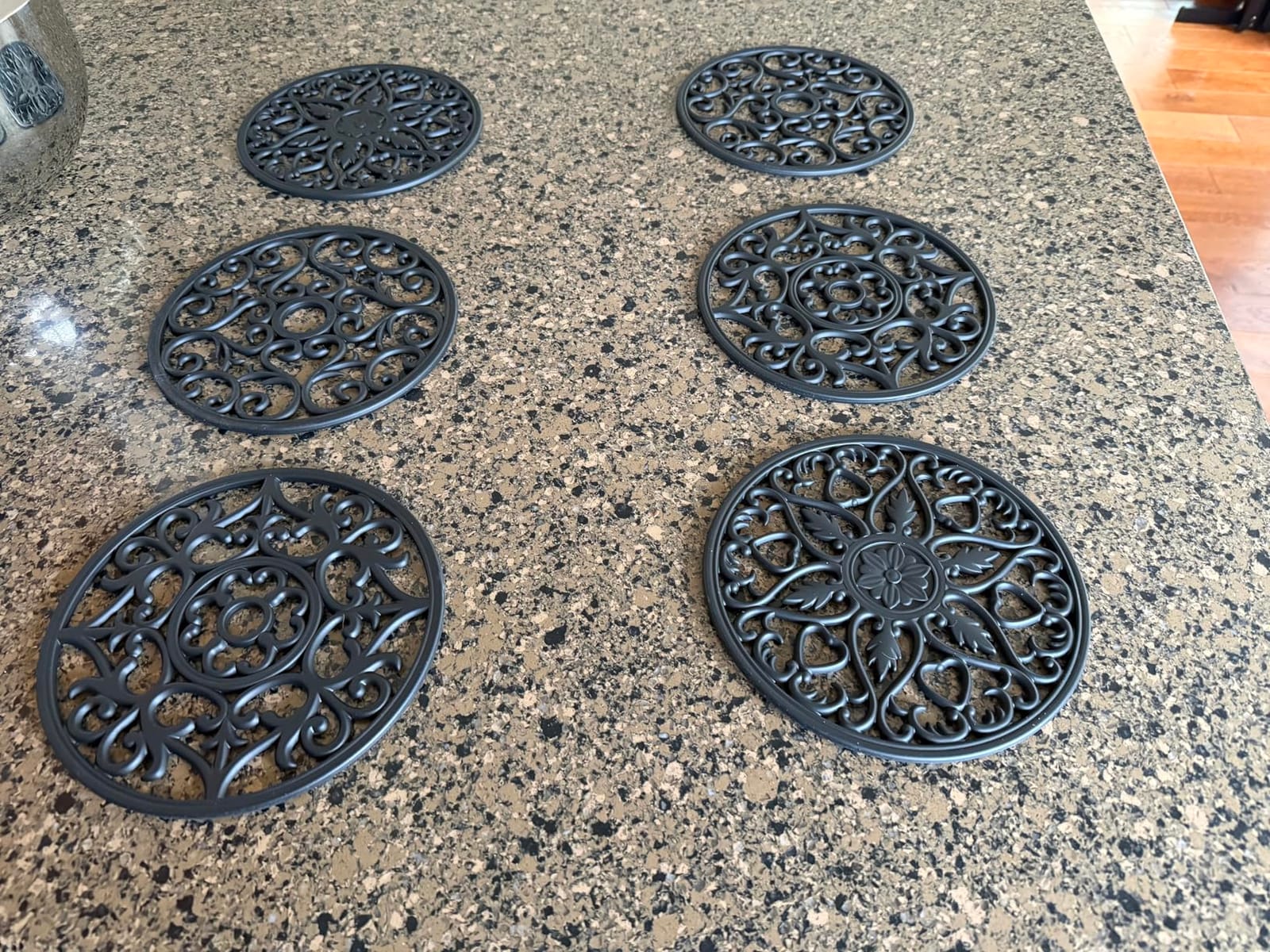SMARTAKE 6 Set Silicone Trivet Mats for Hot Dishes Pots and Pans (Black) customer photo 2