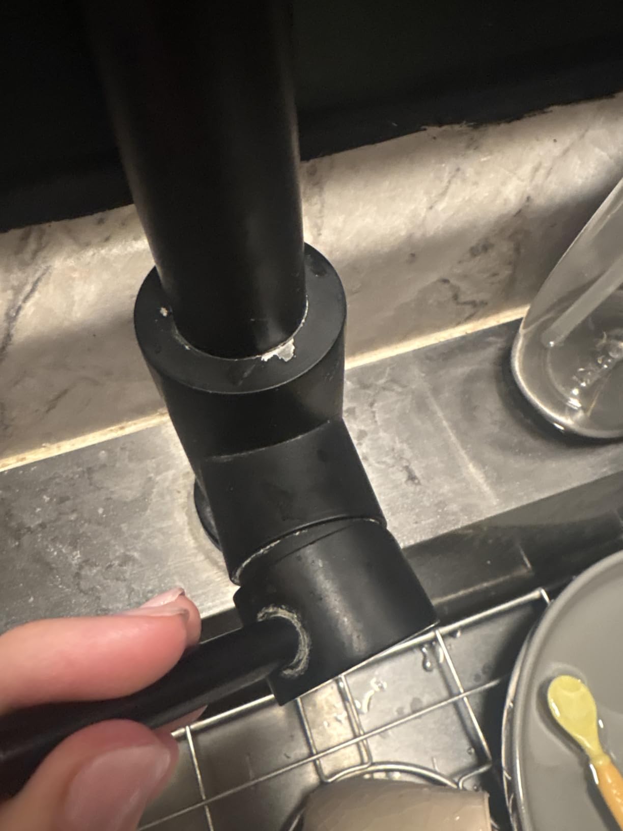 DJS Kitchen Sink Faucet with Pull Down Sprayer Single Handle Matte Black customer photo 1