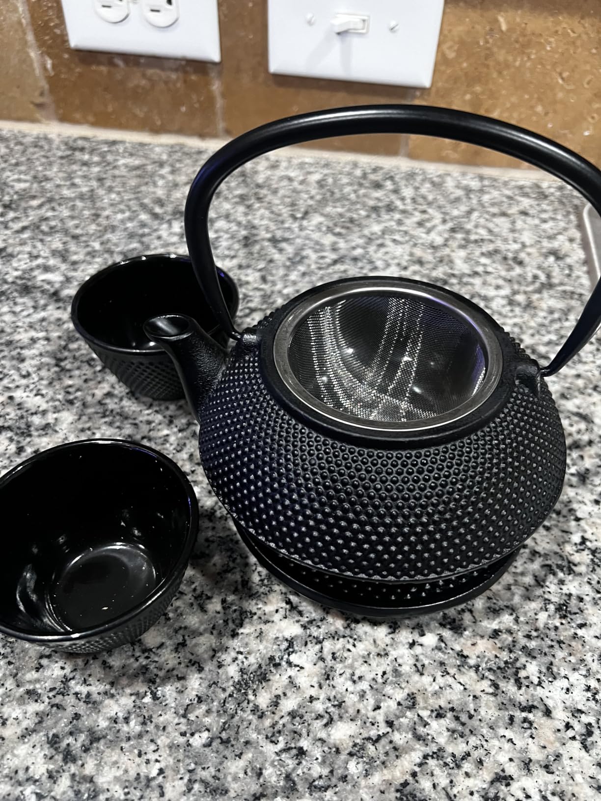 Velaze Cast Iron Teapot Set with Infuser,Japanese Style,2 Cups,700ML,23oz customer photo 2