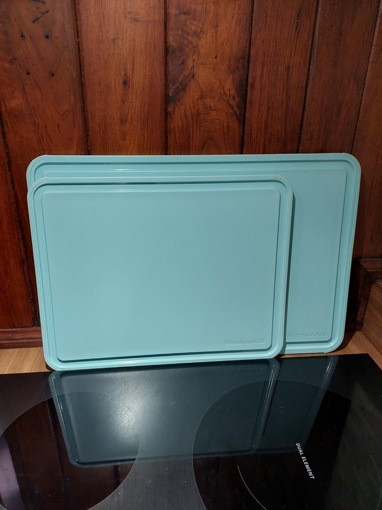 KitchenAid Classic Cutting Board with Perimeter Trench and Non Slip Edges, Dishwasher Safe, 11 inch x 14 inch, White and Gray customer photo 2