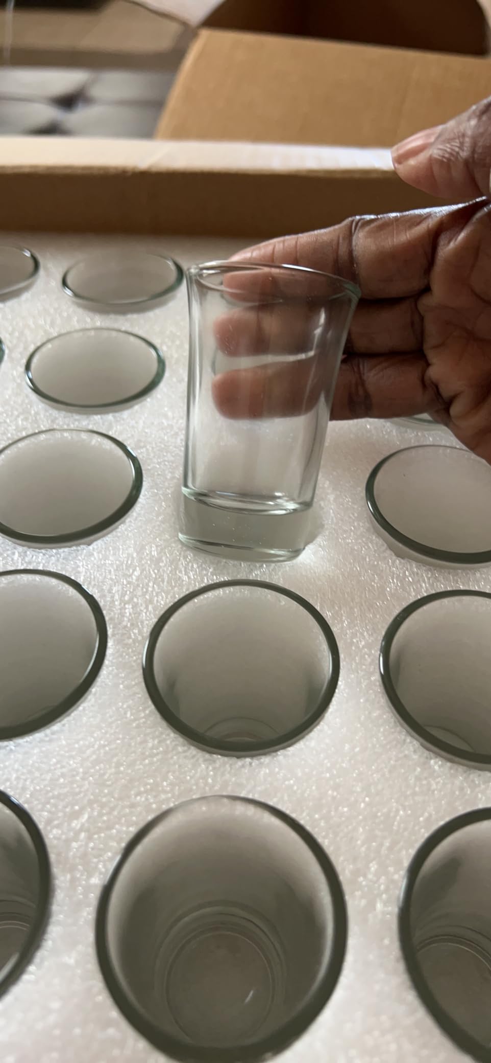 Aoeoe 40 Pack Shot Glass Bulk Set with Heavy Base, 1.5 Ounce Whiskey Shot Glasses, Clear Shot Glasses Set, Round Shot Glass Bulk, Small Shot Cups for Vodka, Whiskey, Tequila, Espresso, Liquor customer photo 2