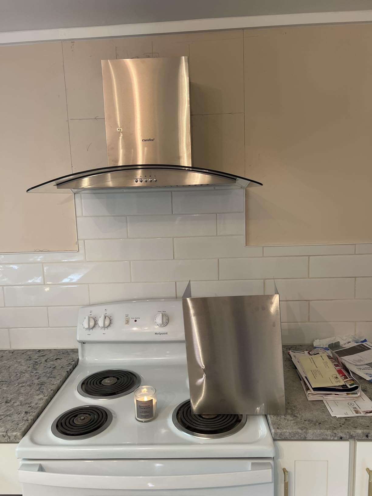 COMFEE' 30 Inch Wall Mount Range Hood, 450 CFM Ductless/Ducted Convertible customer photo 2