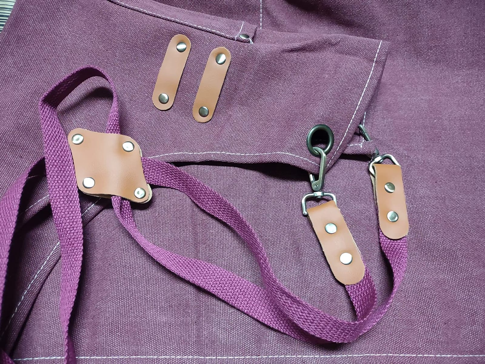 Tosewever Canvas Cross Back Chef Cotton Aprons for Men Women with Large Pockets customer photo 2