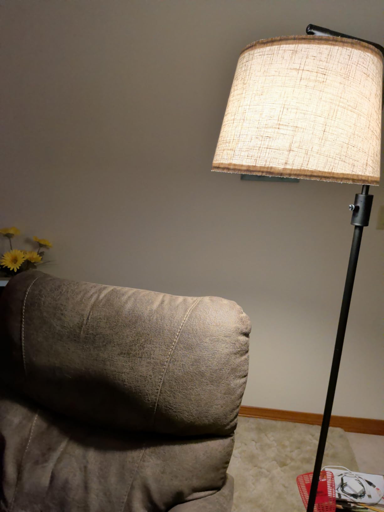 Nintiue 【Upgraded】 Dimmable Floor Lamp, 1000 Lumens LED Bulb Included, Arc Floor Lamps for Living Room Modern Standing Lamp with Linen Shade, Tall Lamp for Bedroom Office Reading Dining Room- Black customer photo 1