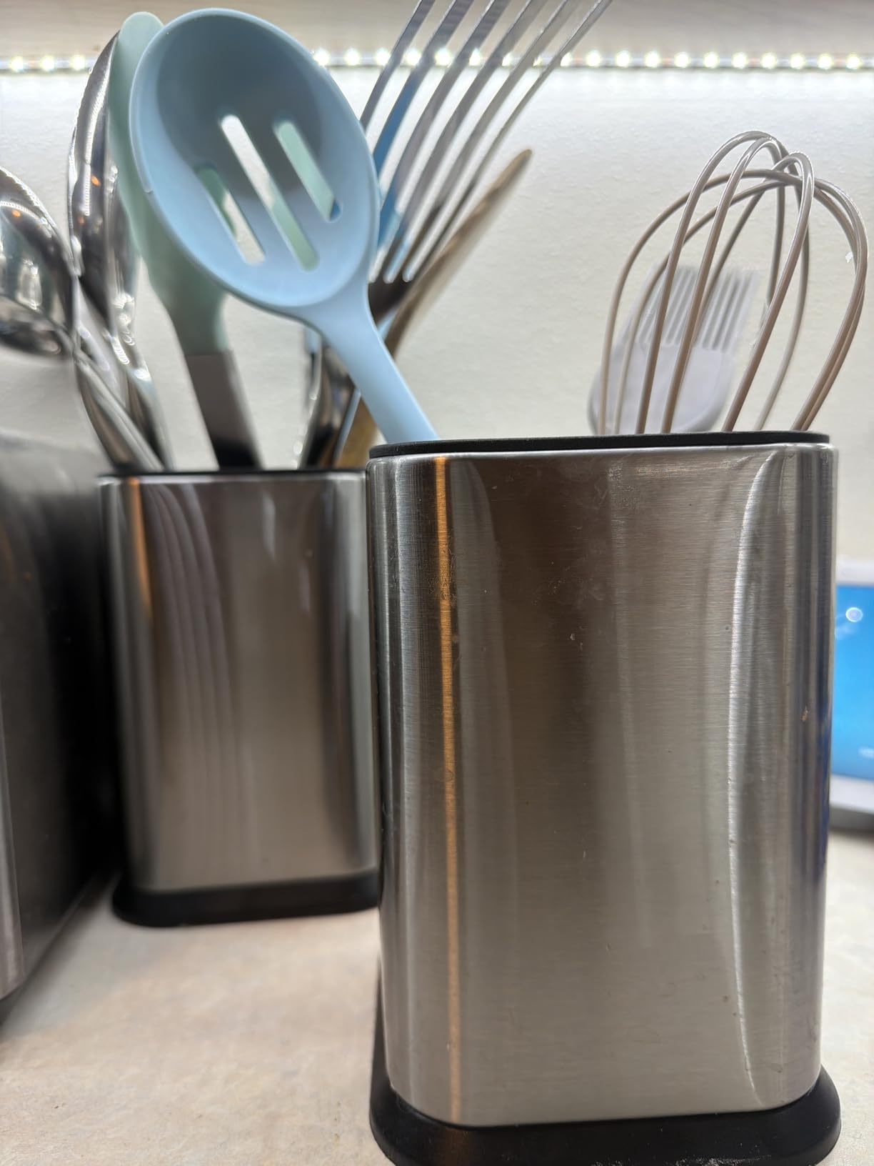 RedCall Stainless Steel Kitchen Utensil Holder for Countertop, Spoon Spatula Organizer,Modern Rectangular Large Cooking Utensil Caddy Counter,Utensil Crock Silver customer photo 1