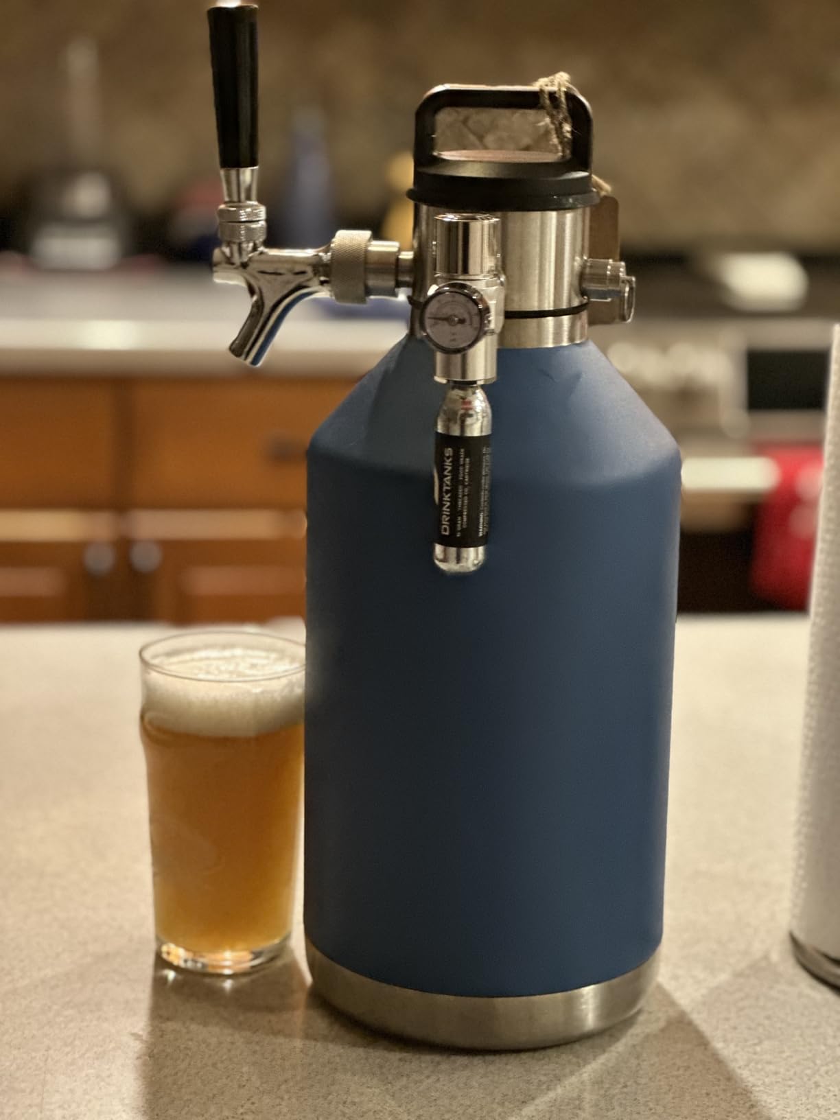 Razorri 64oz Stainless Steel Beer Growler, Double-Wall Vacuum Insulated Carbonated Keg with Professional Bar Tap and Pressurized CO2 Regulator, 0.5 Gallon, Ocean Blue customer photo 2