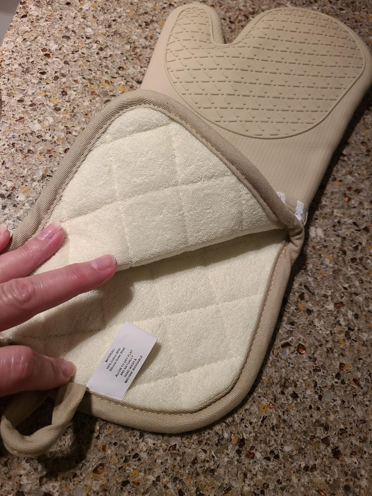 Alselo Silicone Oven Mitts Heat Resistant 932℉ with Waterproof & Non-Slip customer photo 2