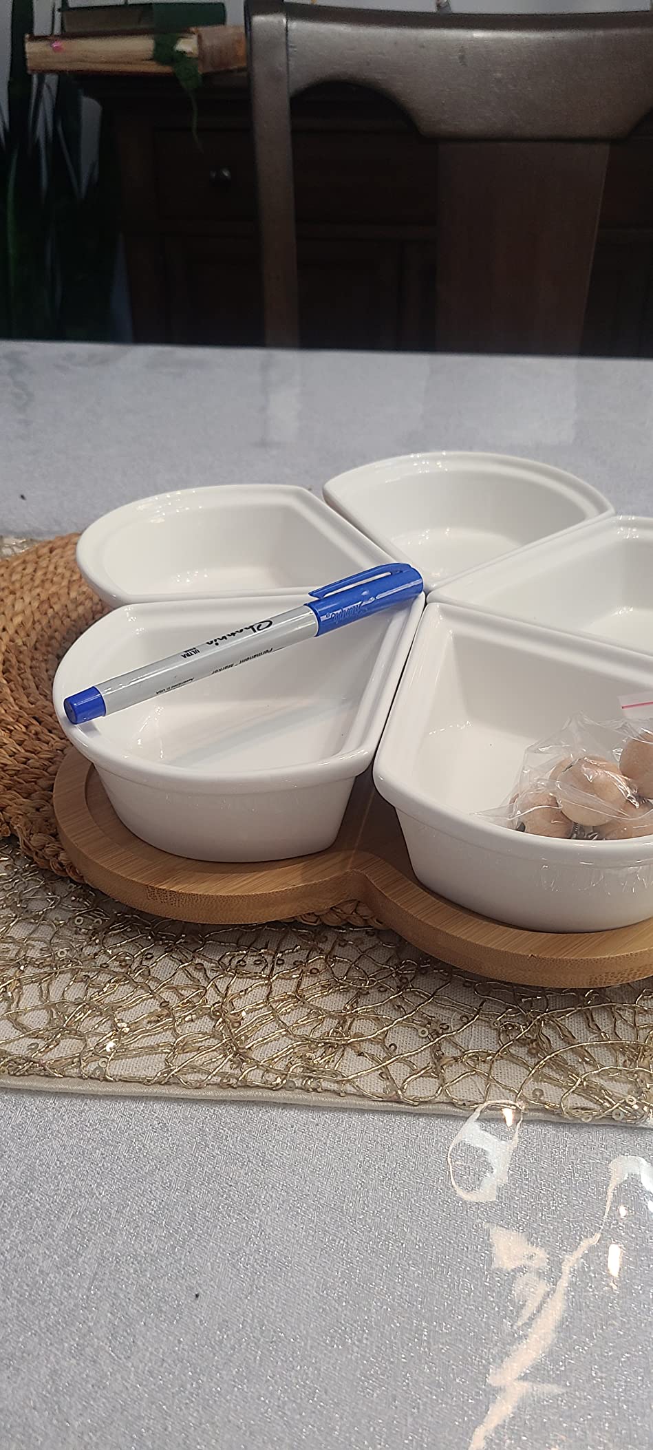 yarlung Ceramic Divided Serving Dishes with Lids and Bamboo Platter, 5 Removable Dipping Bowls Relish Tray Nuts Dishes for Appetizer, Chips, Fruits, Candy, Condiment customer photo 1
