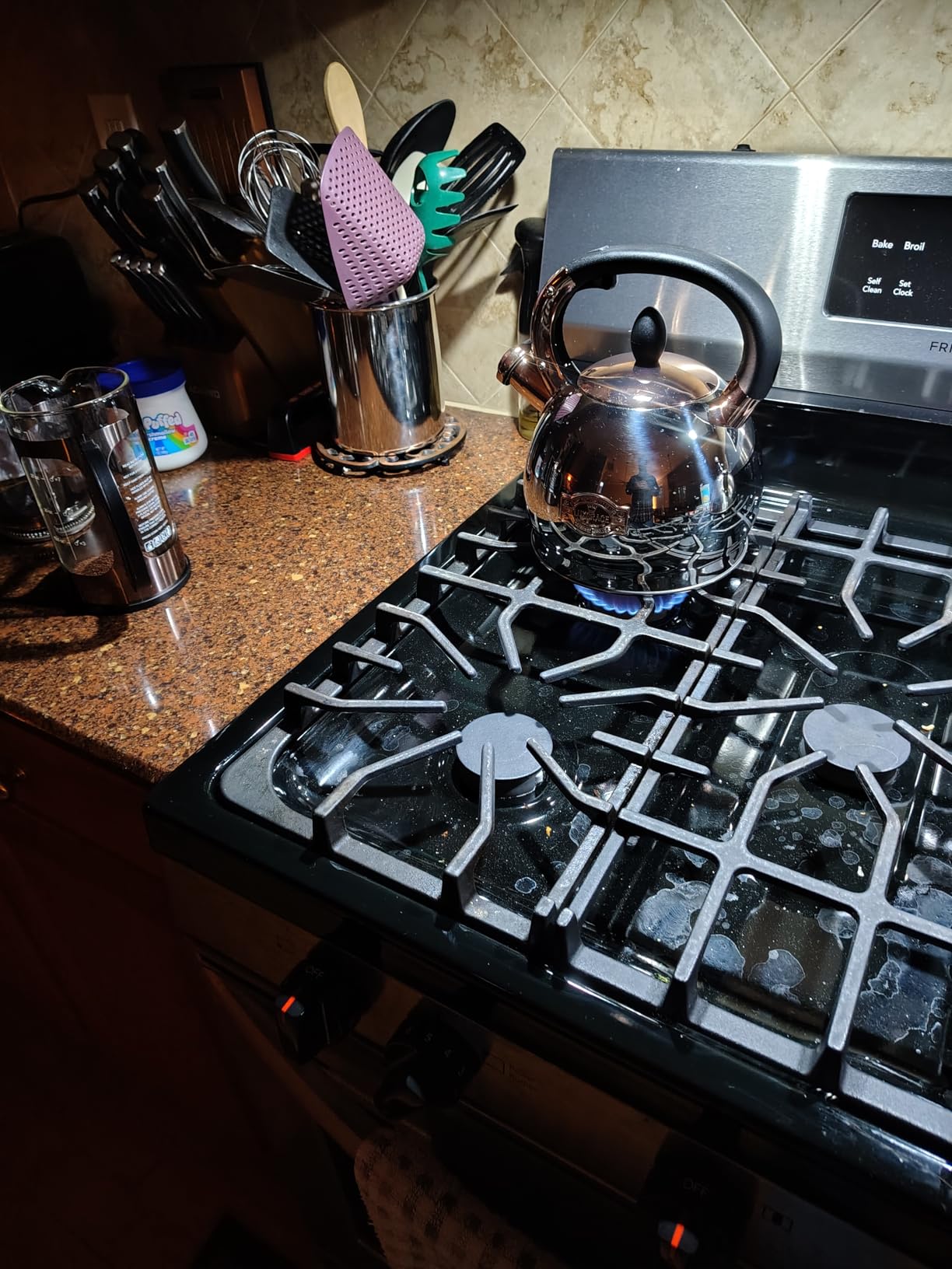 Stainless Steel Whistling Tea Kettle with Metal Capsulated Bottom for Quick Heat Distribution 2.8 Quart customer photo 2