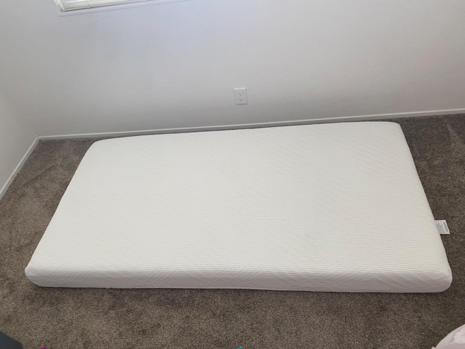 MLILY EGO 6 Inch Twin Mattress - Green Tea Memory Foam, Cooling Gel, Fiberglass-Free, CertiPUR-US Certified, for Kids, Bunk Beds, Trundle & Daybeds customer photo 1