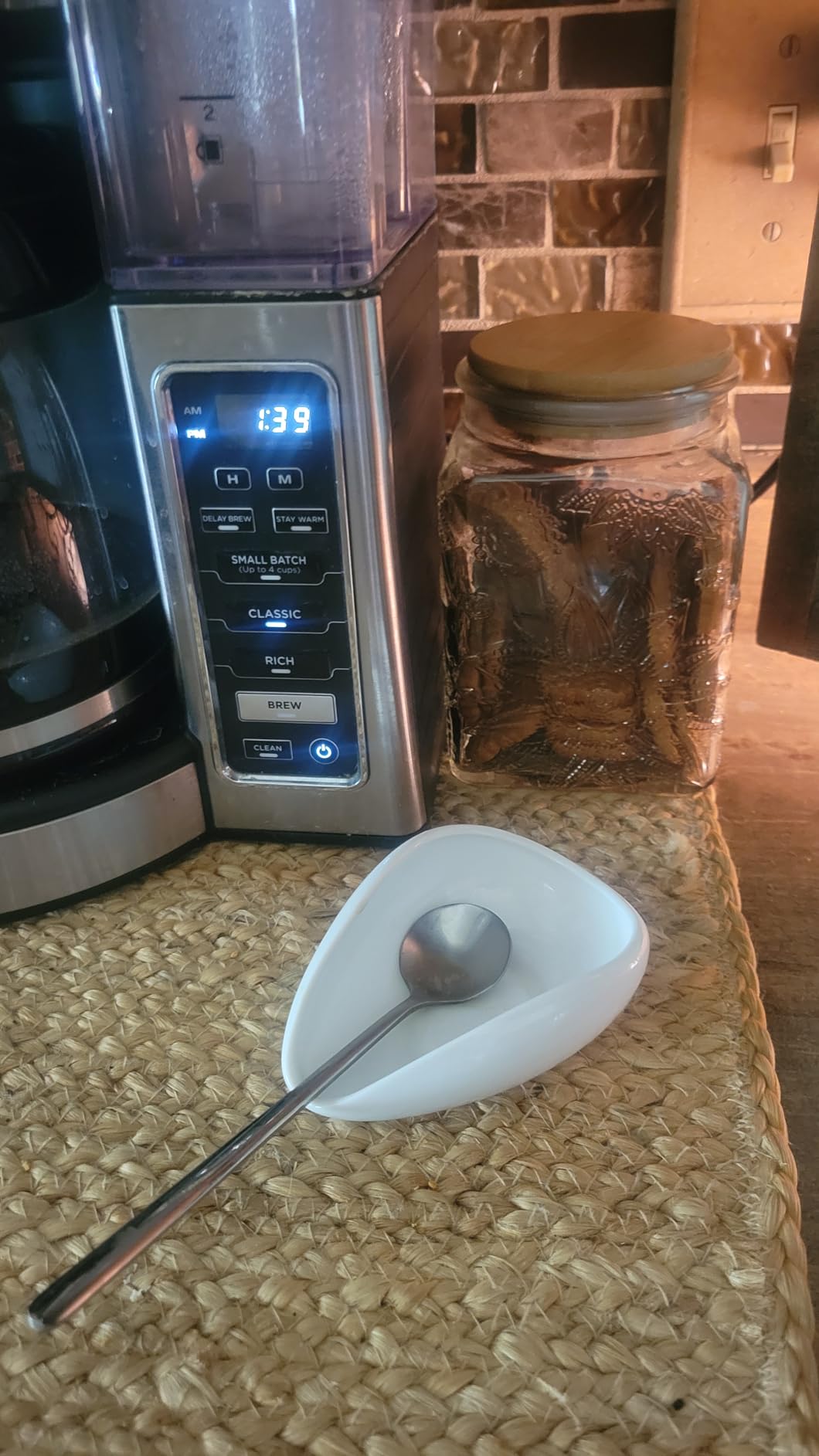 ANSQU Vintage Glass Jar with Lid, 23.7oz Coffee Canister customer photo 2