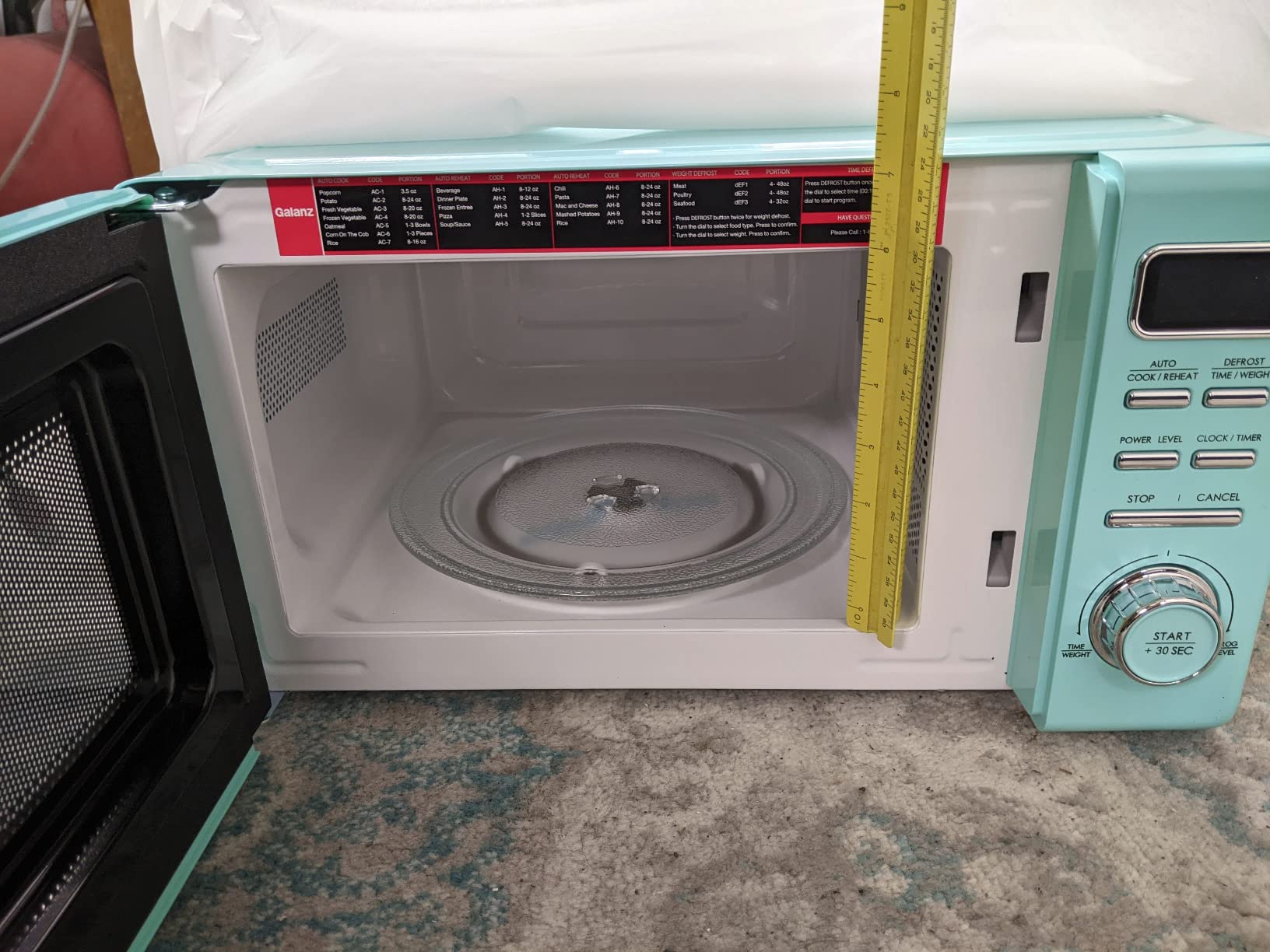 Galanz GLCMKZ07GNR07 Retro Countertop Microwave Oven with Auto Cook & Reheat, Defrost, Quick Start Functions, Easy Clean with Glass Turntable, Pull Handle.7 cu ft, Green customer photo 2
