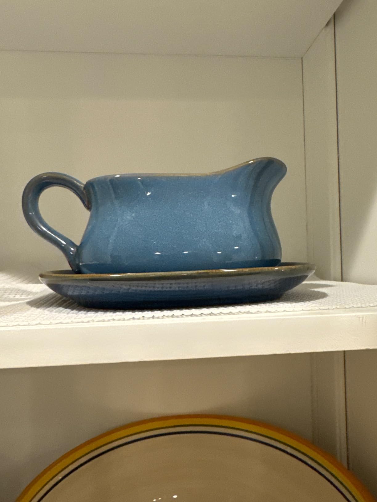 LE TAUCI 17oz Gravy Boat with Saucer Stand, Set of 1, Ceramic Sauce Boat with Tray for Salad Dressings, Creamer, Broth, Black Pepper, White customer photo 1