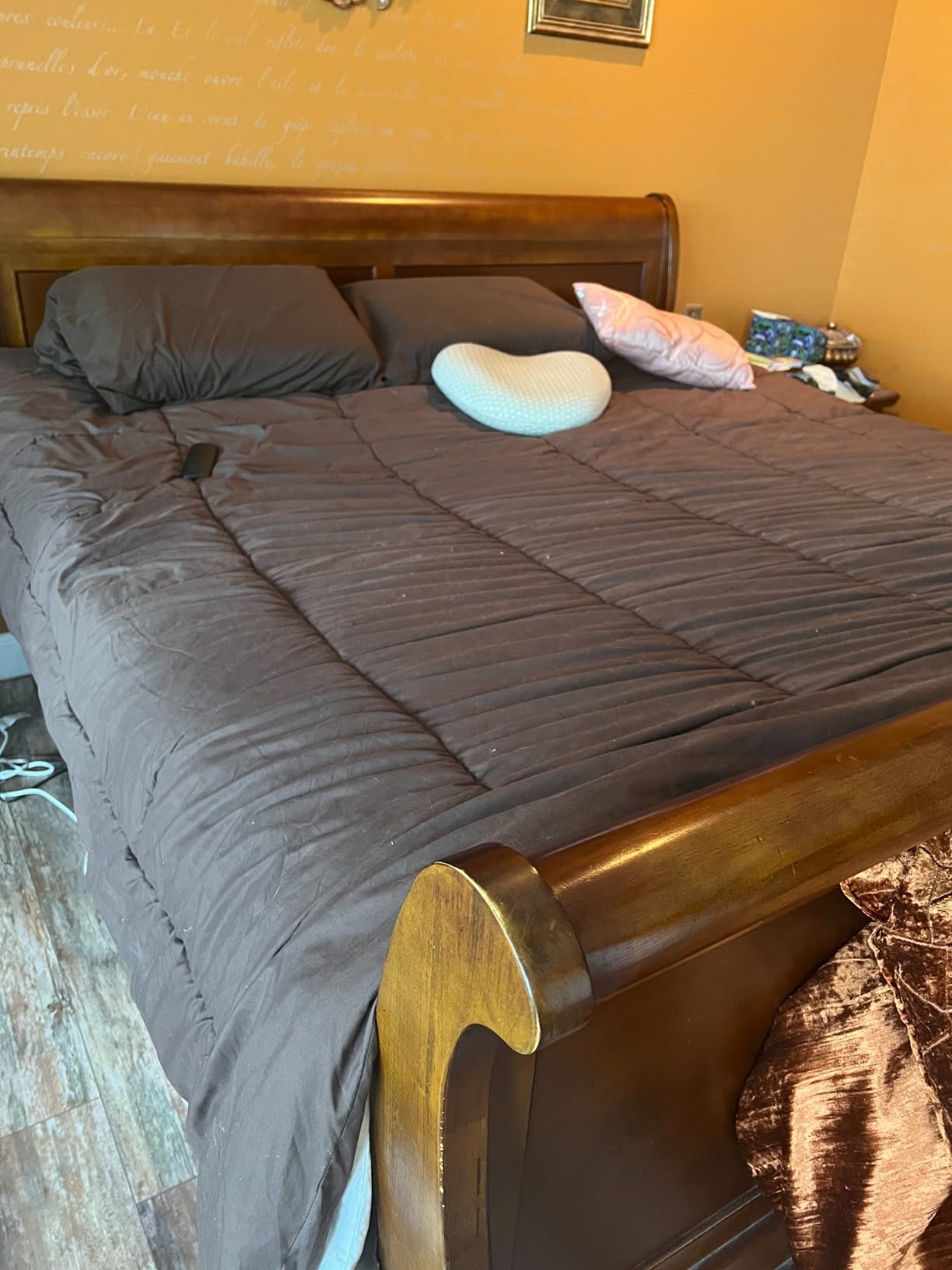Irvine Home Collection Split King Adjustable Bed Base | Full Body Massage | USB Ports | Zero Gravity | Anti-Snore | Memory Positions | Under Bed Lighting | Wireless Remote | Syncable customer photo 2