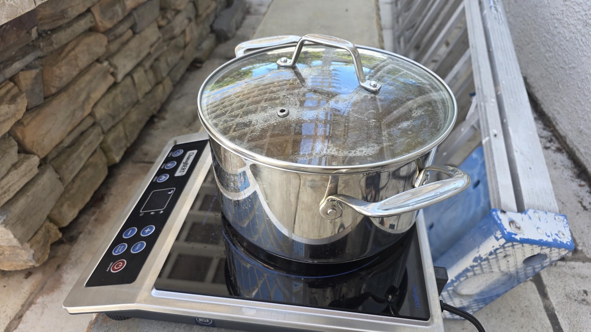 NutriChef 2 Quart Stainless Steel Saucepan with Lid - Heavy Duty Pot with Ergonomic Handles, For All Cooktops customer photo 1