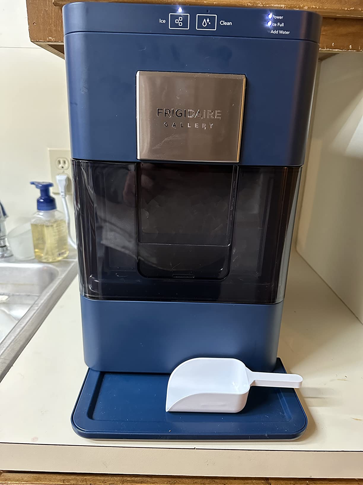 Frigidaire Nugget Ice Maker, Countertop Ice Machine with Transparent Window, Sonic Ice Maker with 44 lbs. Capacity, Auto Self Cleaning Ice Maker Machine, 2.0 Gen, Cream customer photo 1