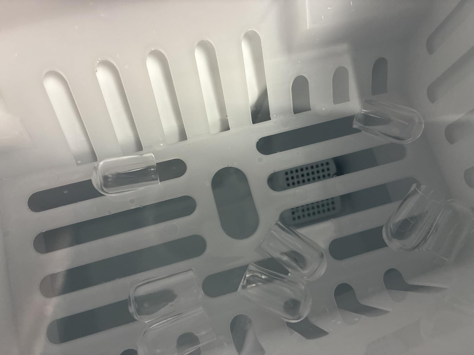 Frigidaire Nugget Ice Maker, Countertop Ice Machine with Transparent Window, Sonic Ice Maker with 44 lbs. Capacity, Auto Self Cleaning Ice Maker Machine, 2.0 Gen, Cream customer photo 2