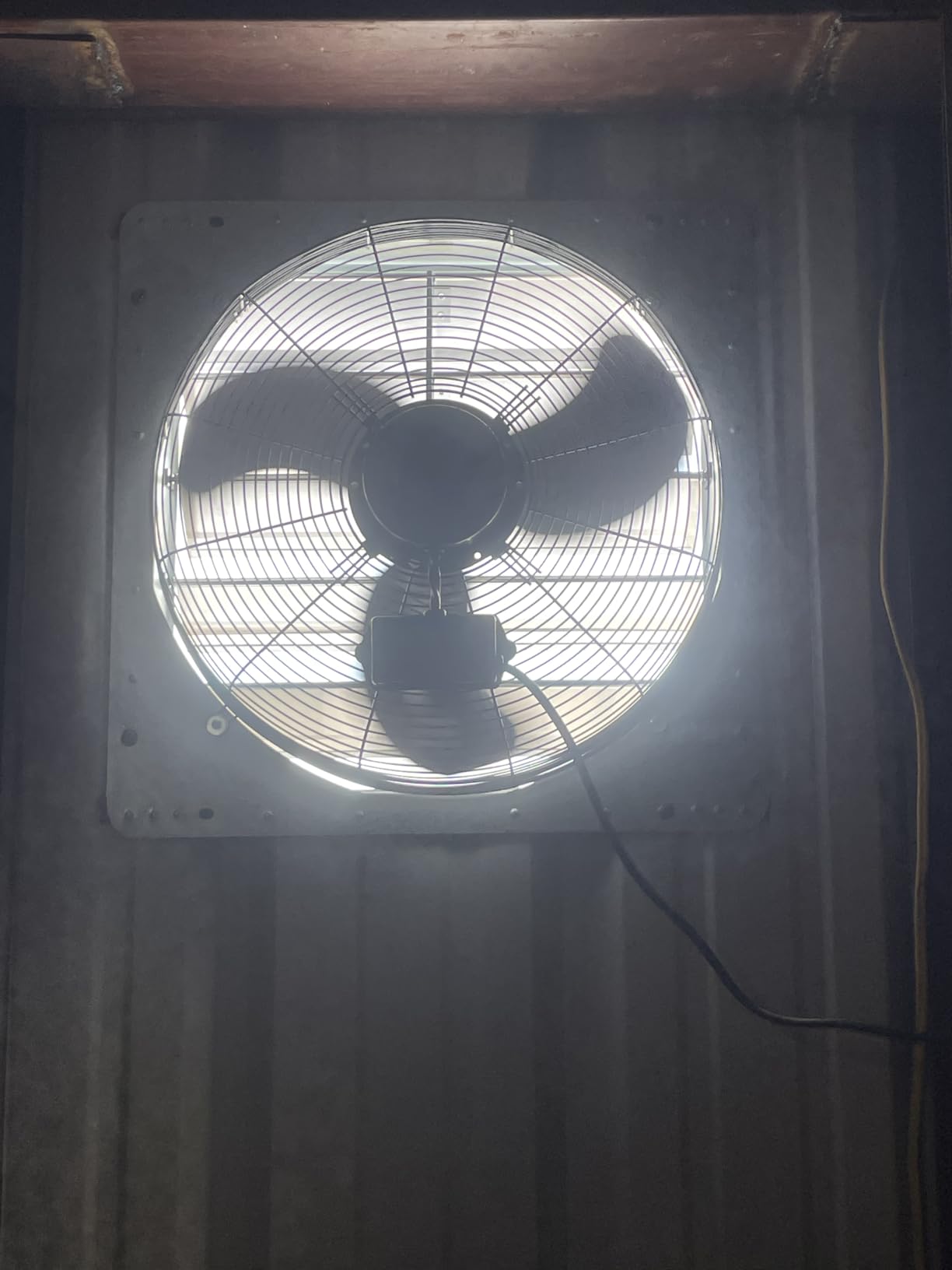 KEN BROWN 20 Inch Shutter Exhaust Fan With 1.65 Meters Power Cord Wall Mounted, High Speed 3500CFM, Vent Fan For Garages And Shops, Greenhouse,Attic Ventilation customer photo 2