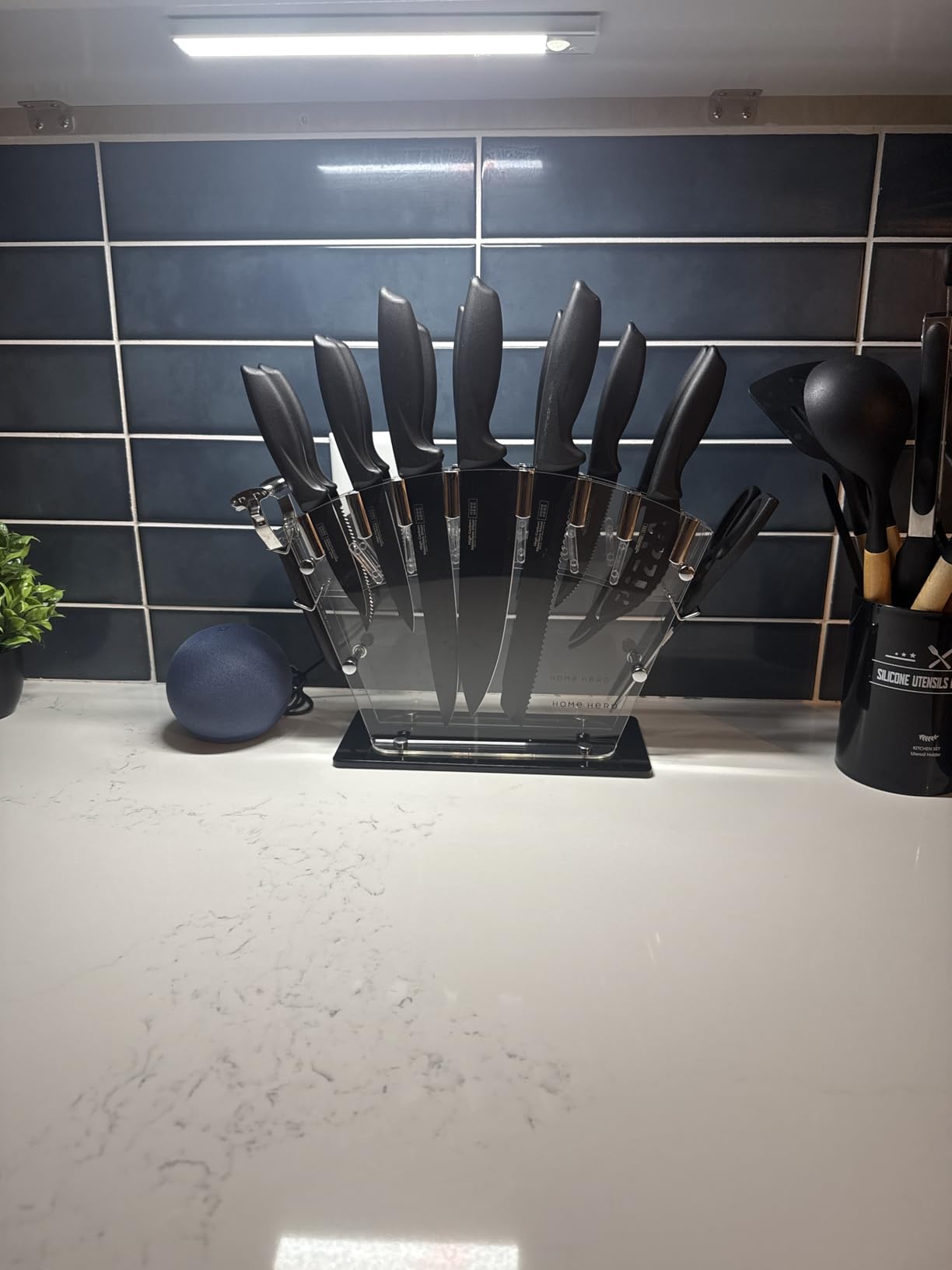 Home Hero High Carbon Stainless Steel Knife Set - Chef Knife Set Precision Slicing & Versatility - Nonstick Ceramic Coated Blades & Easy Cleaning - Ergonomic Handles & Secure Grip - 12-Piece, Black customer photo 2