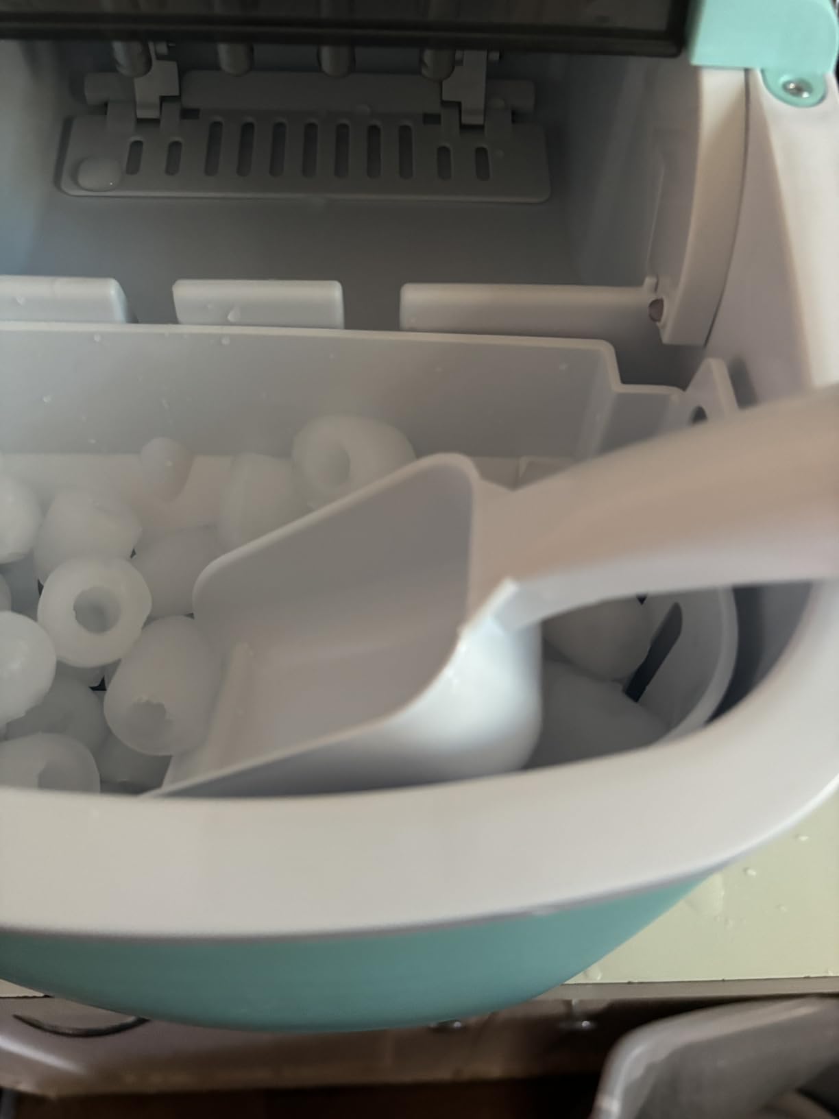 Crzoe Countertop Ice Maker,26Lbs/24H, 2 Sizes of Ice, Self-Cleaning,Grey customer photo 1