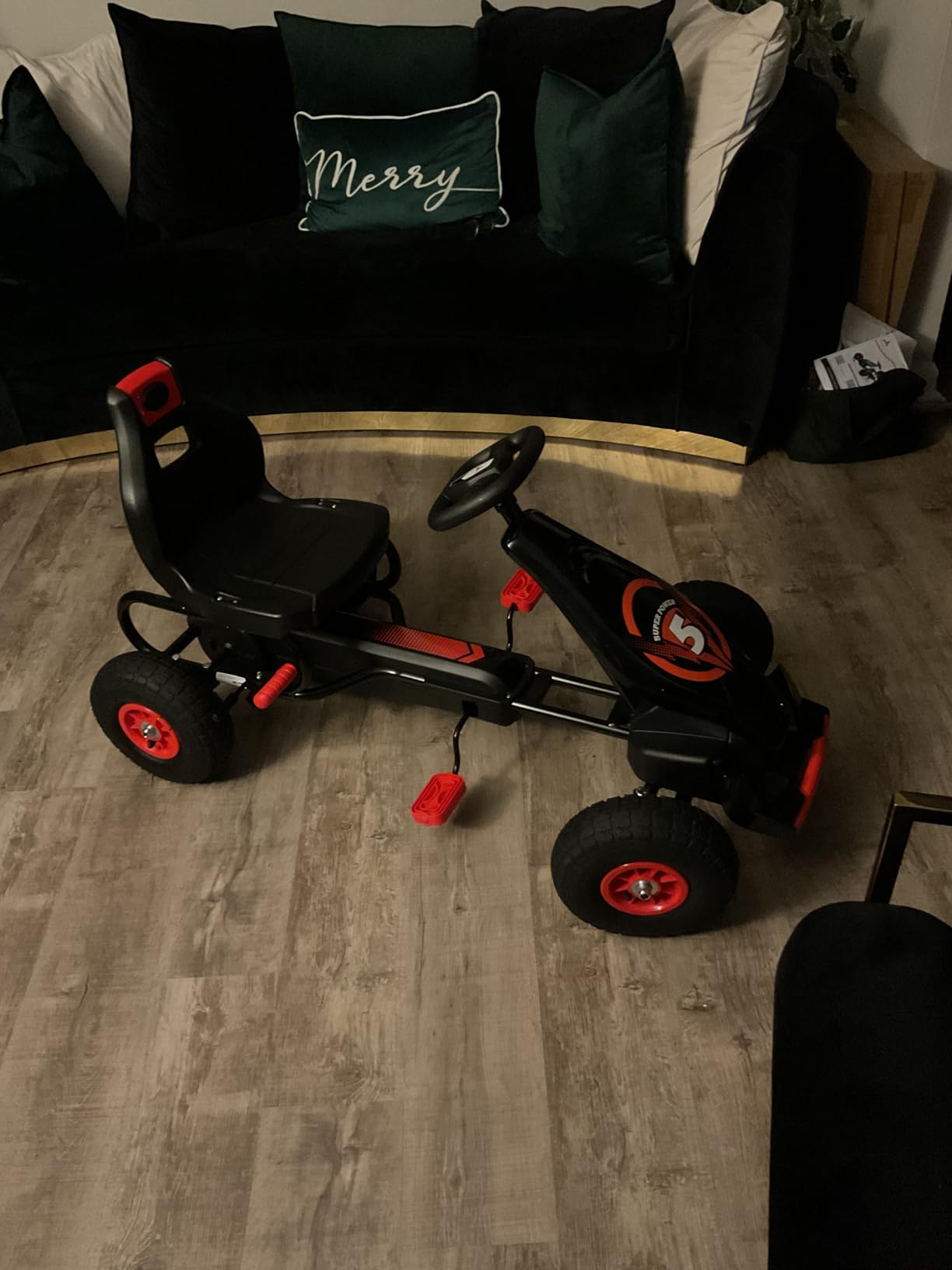 Aosom Kids Pedal Go Kart Ride-on Toy Ergonomic Comfort Ages 5-12 Red customer photo 1