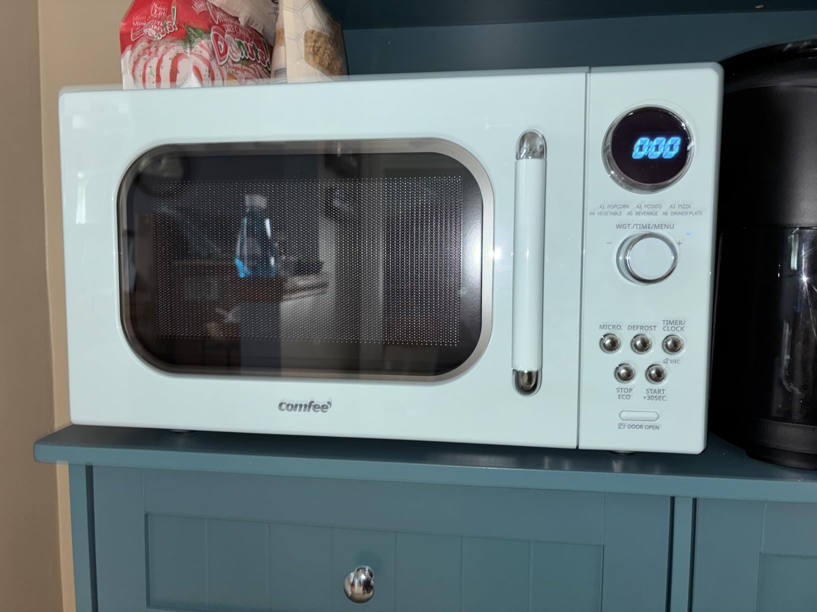 COMFEE' Countertop Microwave Oven 0.7 Cu.Ft, 700W, White, 11 Power Levels customer photo 1