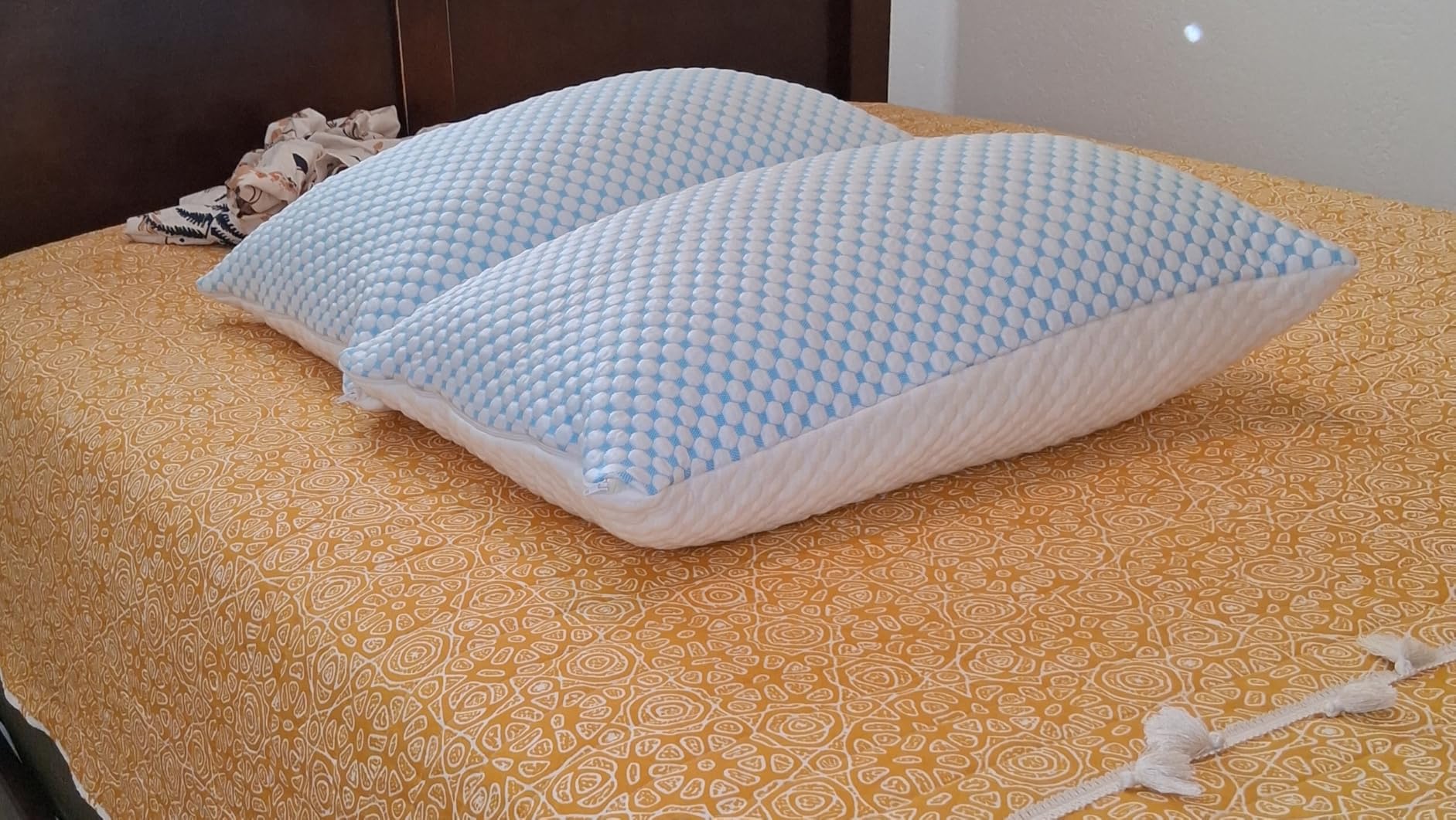 EASELAND Cooling Queen Size Firm Pillows, Shredded Memory Foam Set of 2 customer photo 1