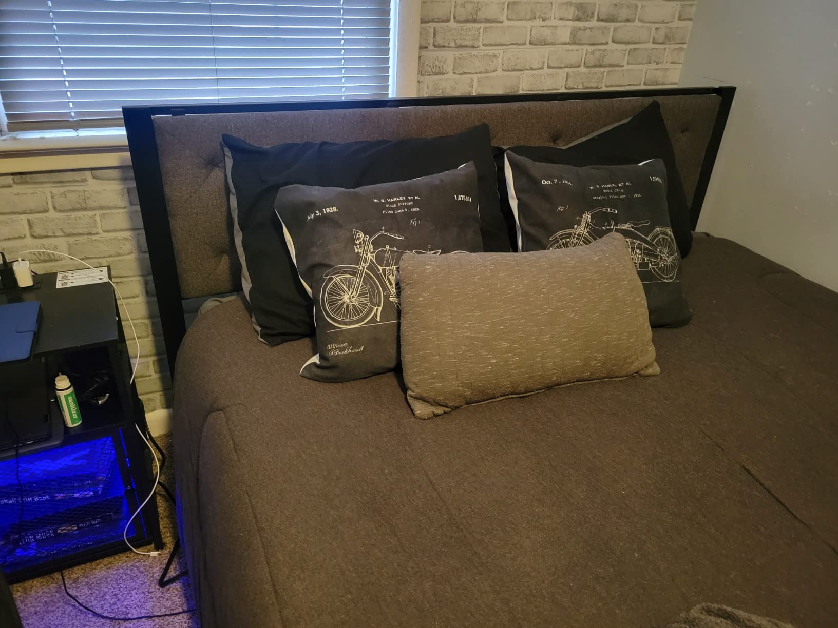 SHA CERLIN King Size Metal Bed Frame with Linen Tufted Headboard, Dark Gray customer photo 2