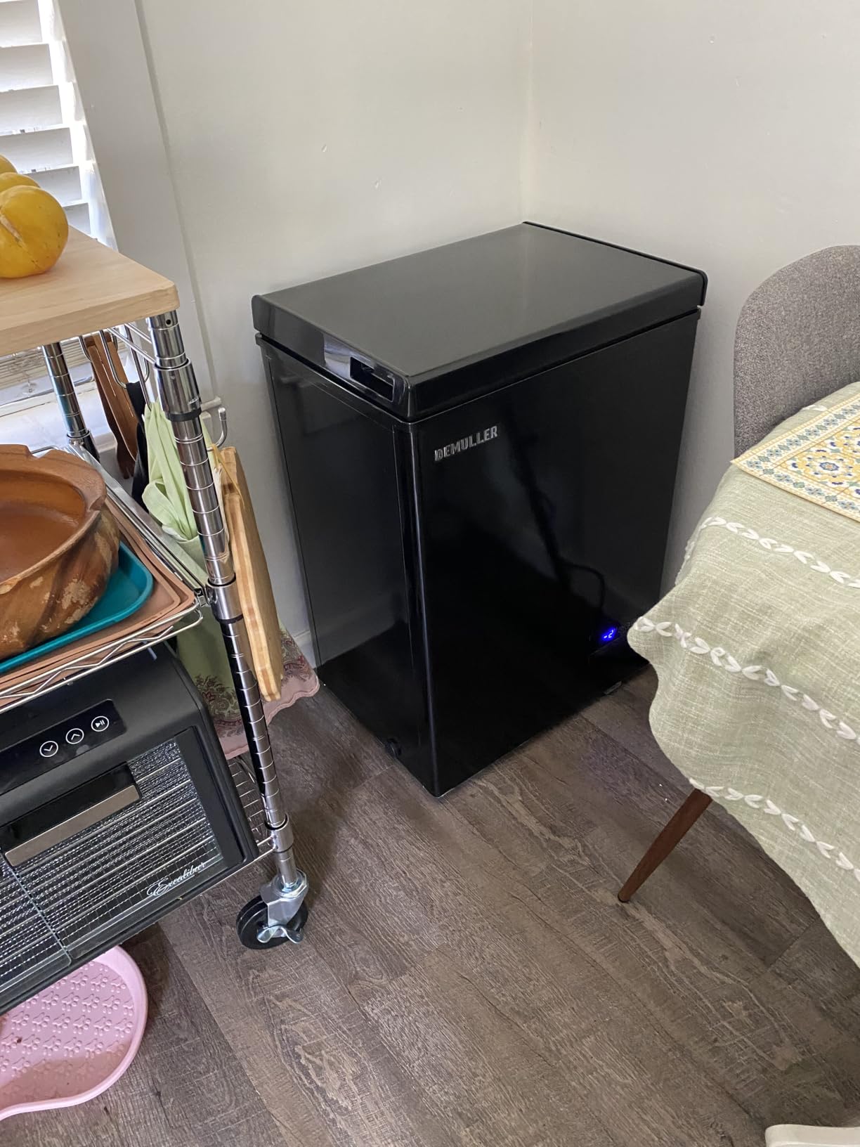 DEMULLER Chest Freezer Small Deep Freeezer with 2 Removable Baskets, Compact Freezer with Digital Control Panel accurate to 1 ℉, Mini Freezer for Homes Garages Basements White customer photo 2