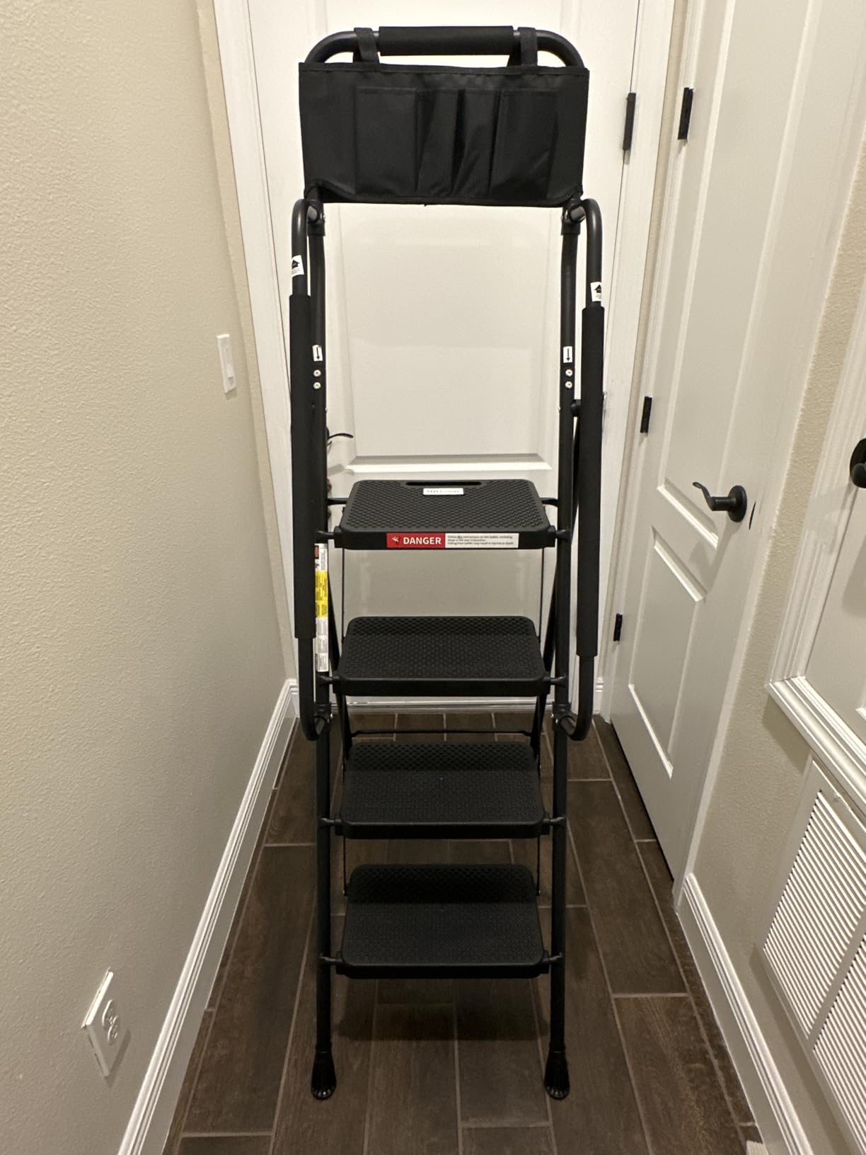 HBTower Step Ladder with Handrails, 3 Step Ladder with Attachable Tool Bag customer photo 1