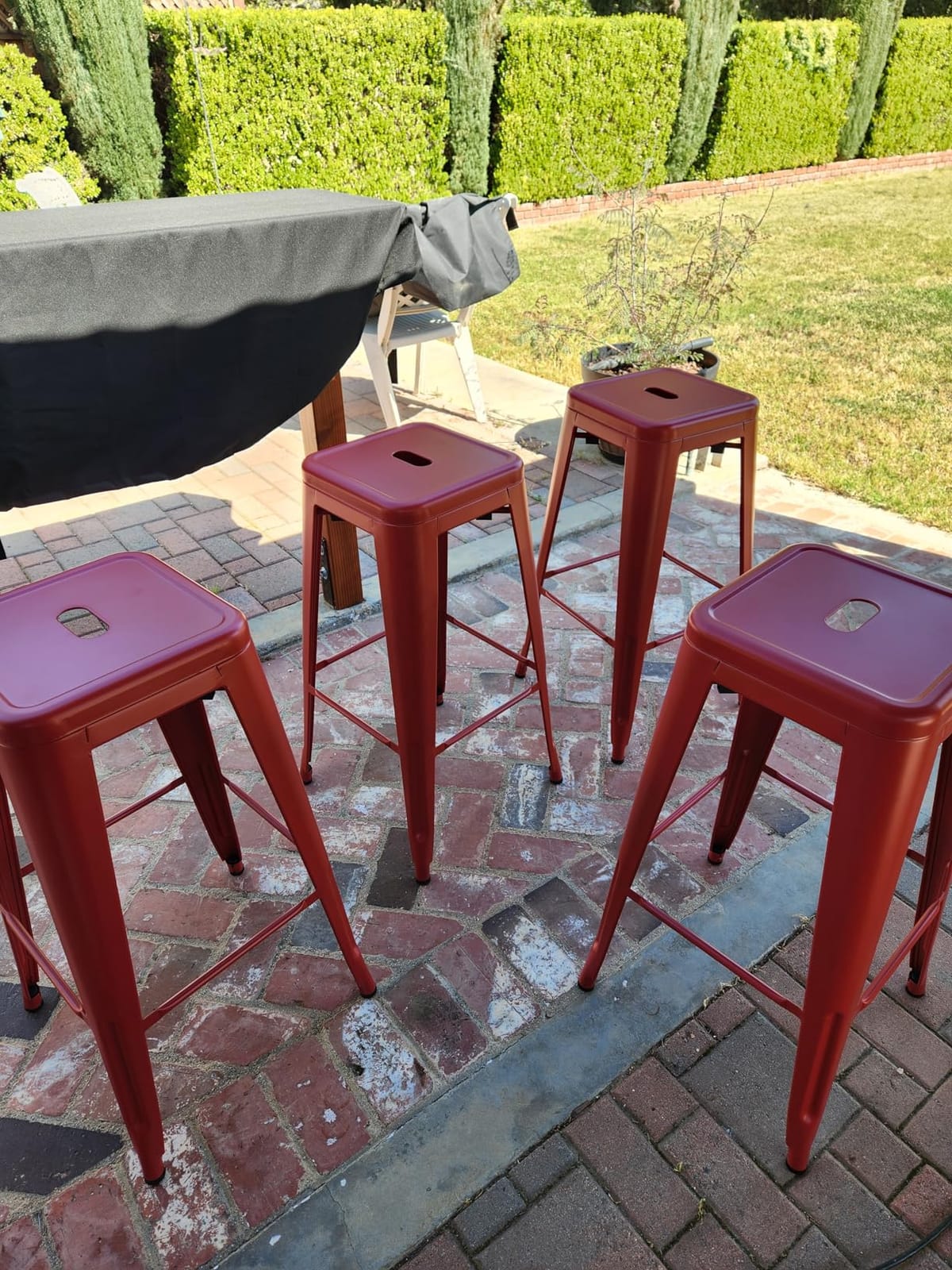 Furmax 30'' Metal Bar Stools Set of 4, Stackable for Indoor Outdoor, Black customer photo 2