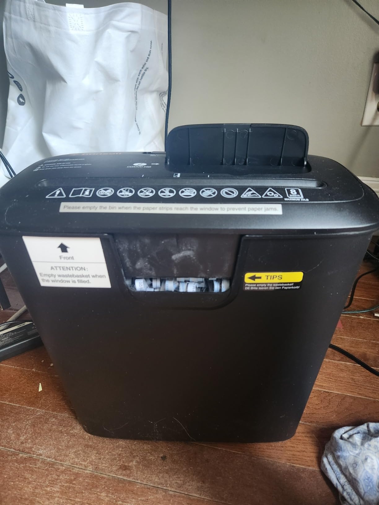 Bonsaii 8-Sheet Strip Cut Paper Shredder for Home, Shred CDs & Credit Cards customer photo 2