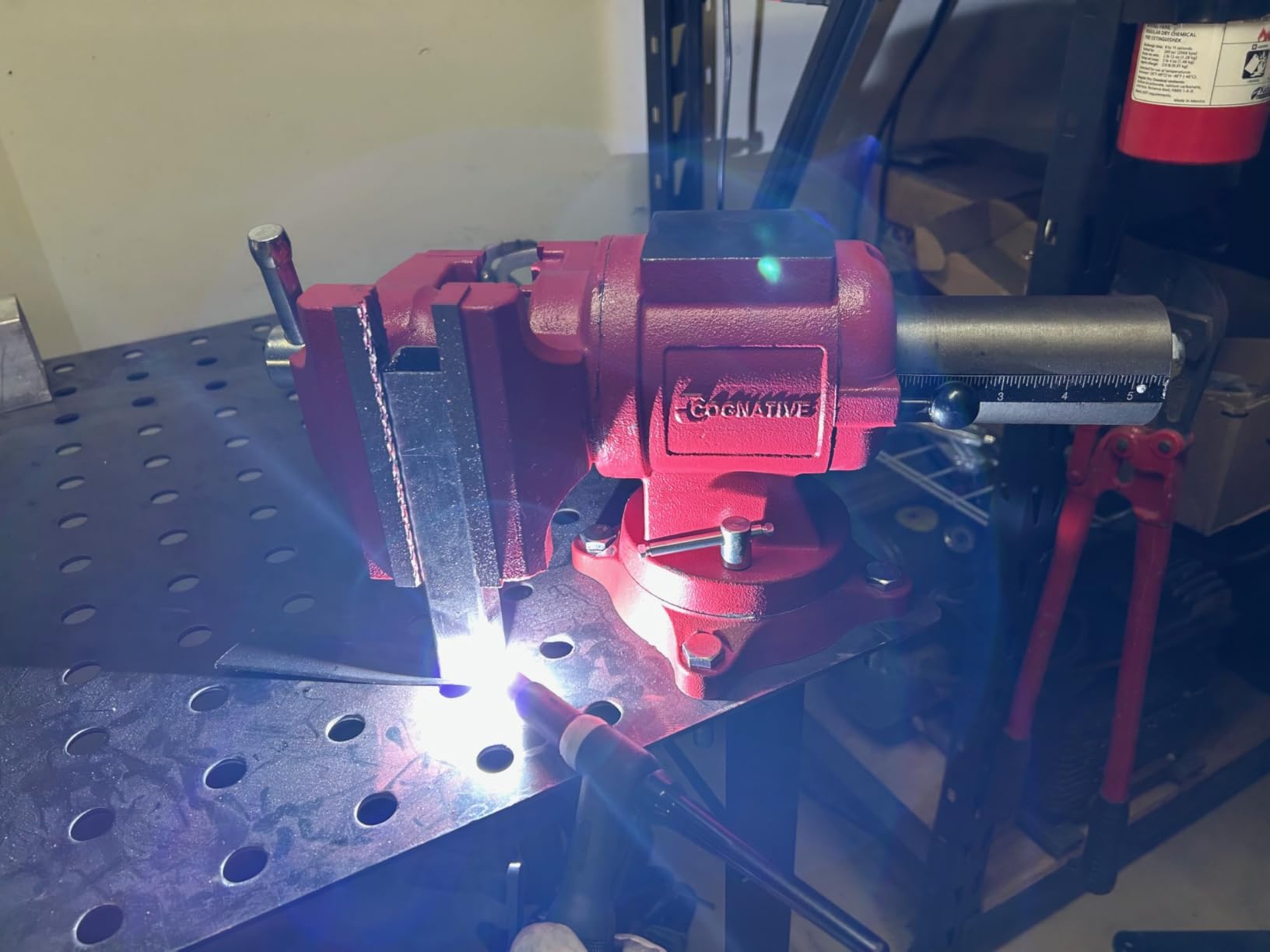 6” 360° Multi-Purpose Ductile Iron Bench Vise, 9900LB customer photo 2