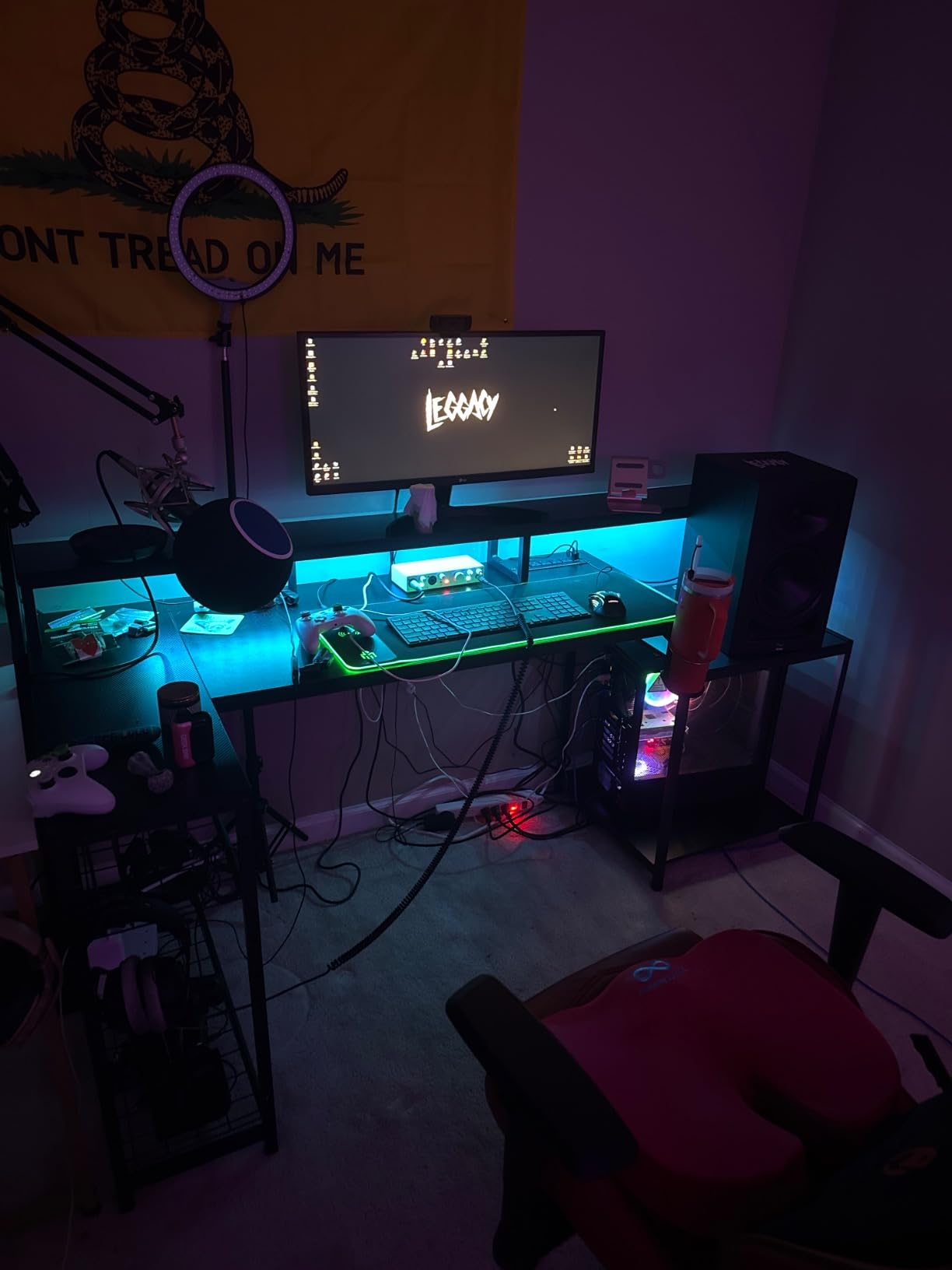 Bestier 71.5 Inch L‑Shaped Gaming Desk with LED & Power Outlets, Black customer photo 2