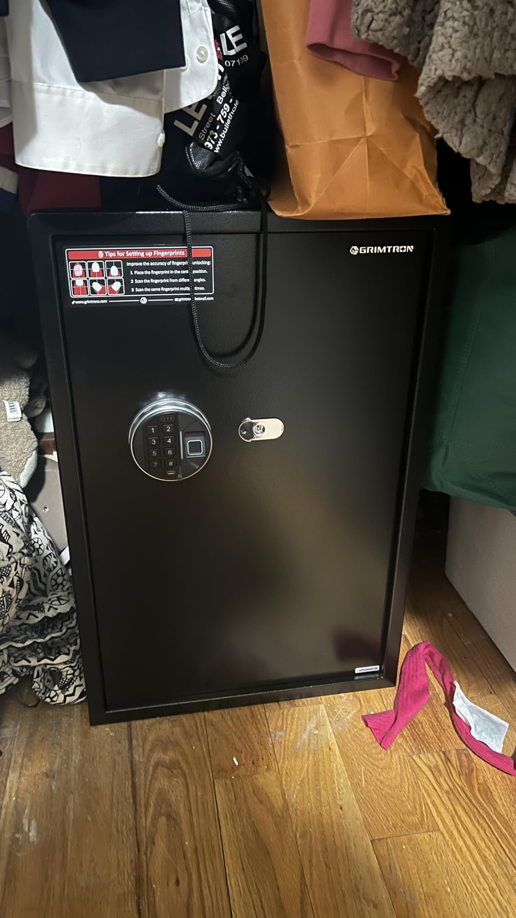 Grimtron 32LB Biometric 4 Pistols Safe with Fingerprint Lock, 3-8 Digit PIN customer photo 1