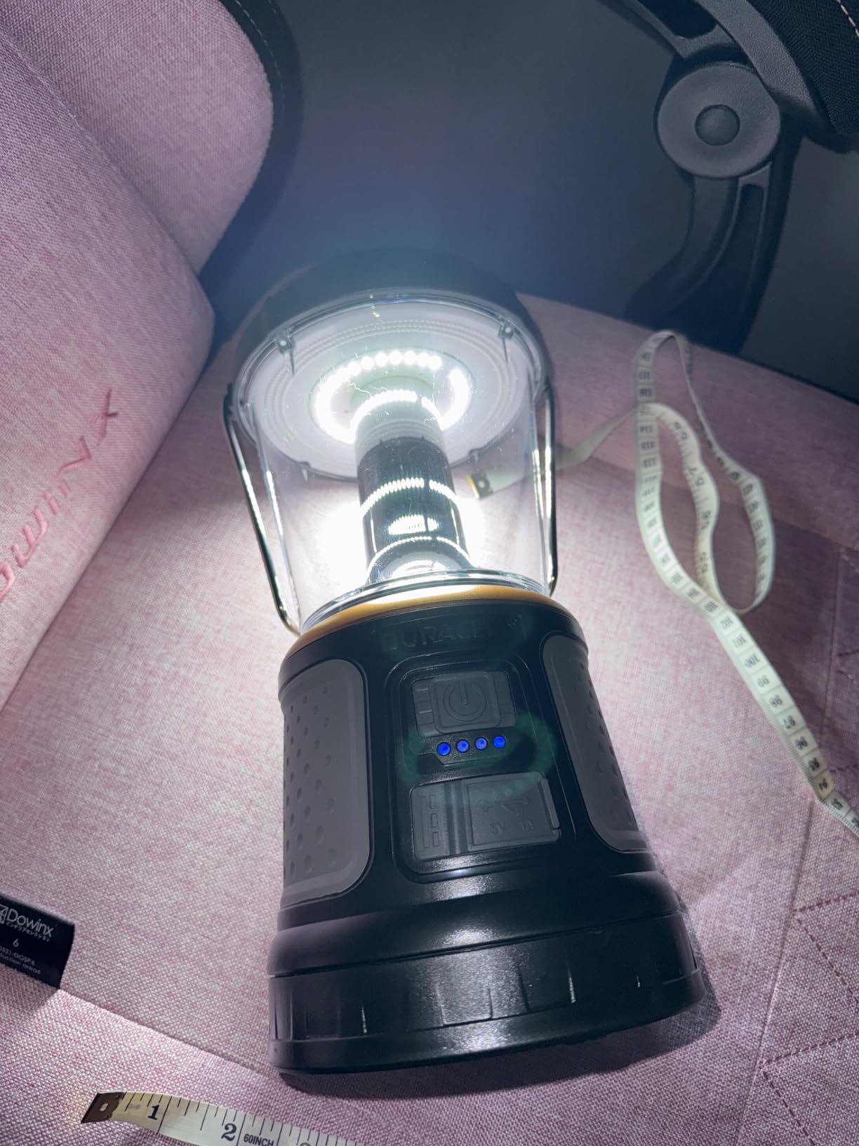 Duracell - 2000 lumens LED flashlight with 360° and 180° illumination for camping, fishing and emergency use, 6 light modes and 3 power supplies available for charging, 1654528 customer photo 1