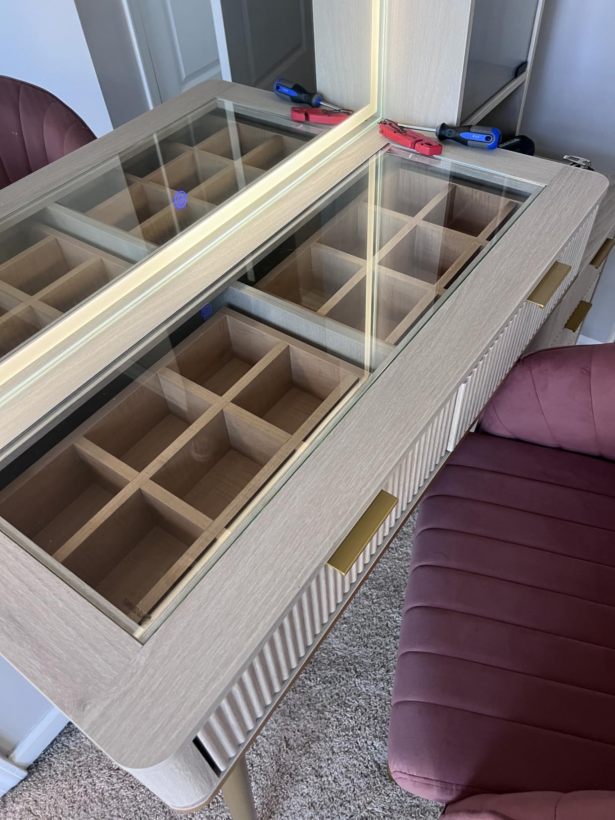 T4TREAM Fluted Makeup Vanity Desk with 36