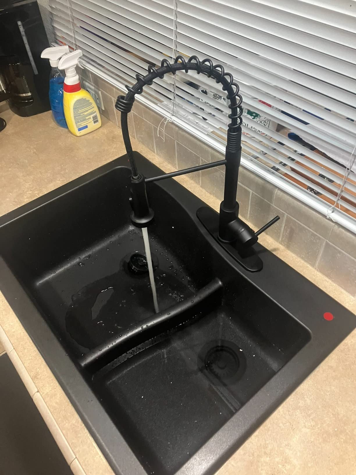 Arofa Touchless Kitchen Faucet, Motion Sensor Pull-Down, Matte Black customer photo 1