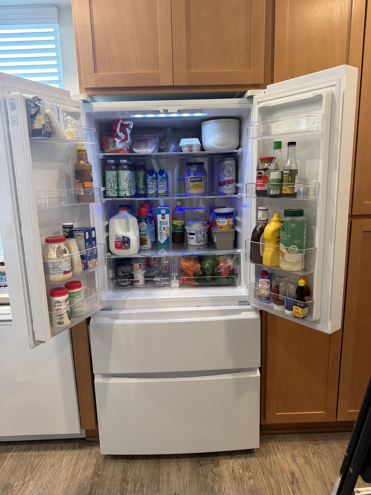 Commercial Cool 18.9 Cu. Ft. French Door Refrigerator, 33 Inch Wide Refrigerator with 2 Bottom Mount Freezer Drawers, Frost Free, LED Lighting, Digital Temperature Control, CCRF1890KS, Stainless Look customer photo 2